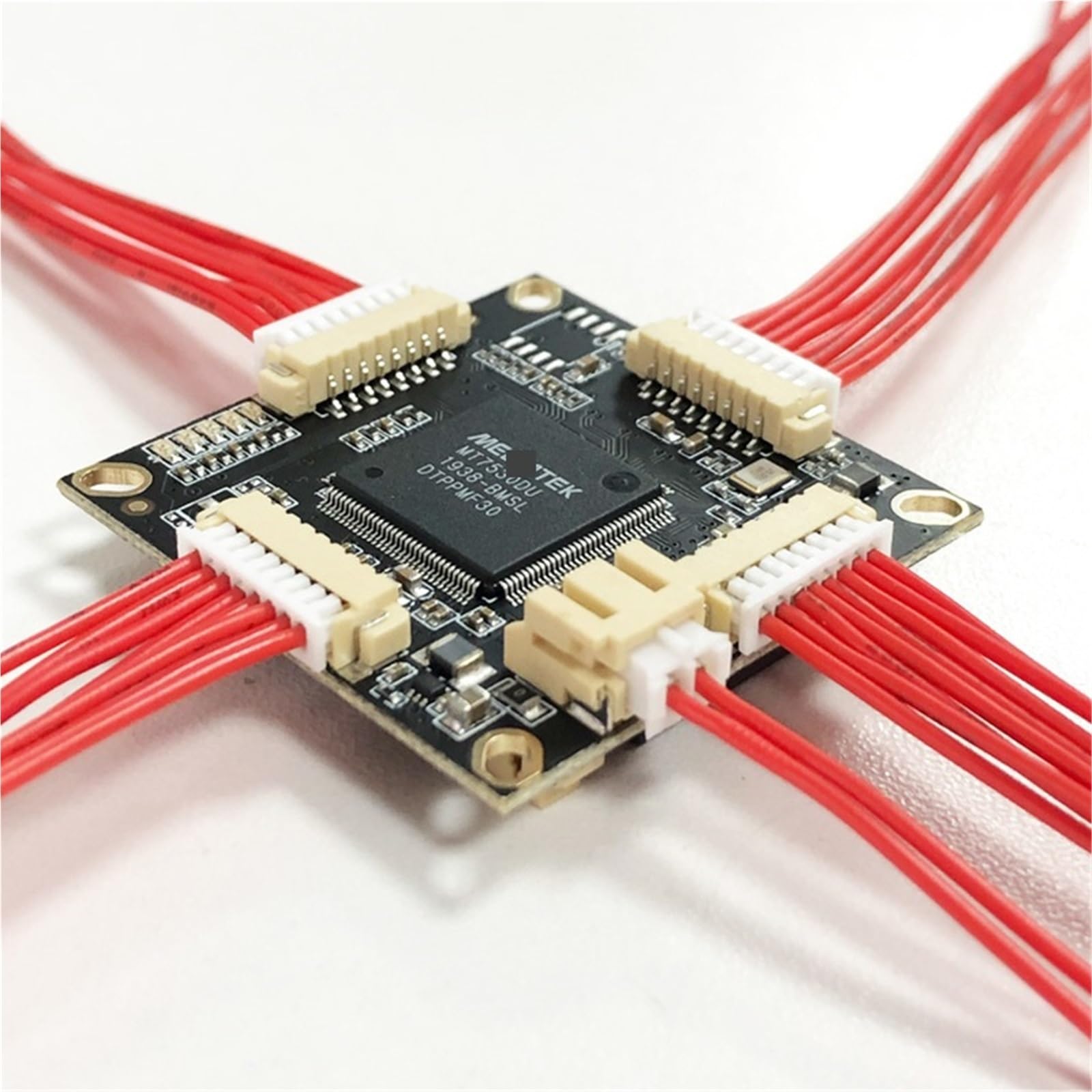 Commutateur Ethernet Gigabit PCBA à 4 ports 10/100/1000 m pour module intégré DC 5 V 12 V1 A-3 A en sortie CC VLAN via courant (port réseau)