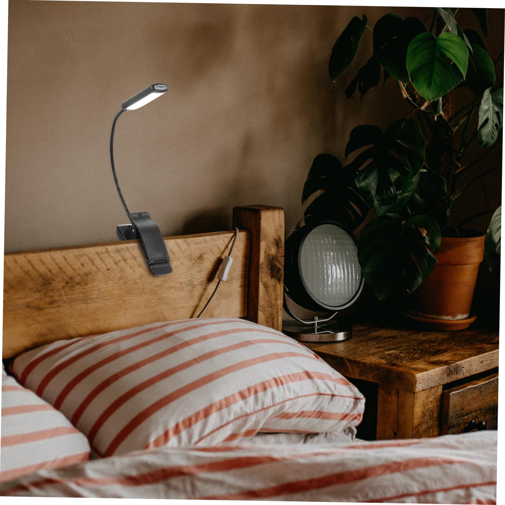 ORFOFE Night Light Clamp Rechargeable Reading Light for Books and Music Sheets