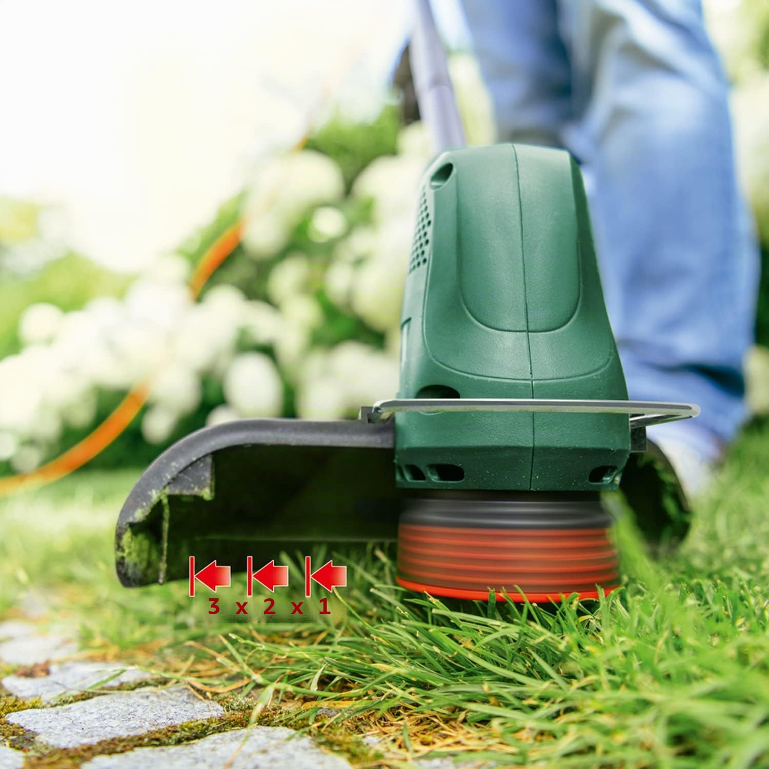 Bosch EasyGrassCut 23 - Cortadora de césped eléctrica (280 W, diámetro de Corte de 23 cm, en Embalaje de cartón) | 280 W, diámetro de corte 23 cm