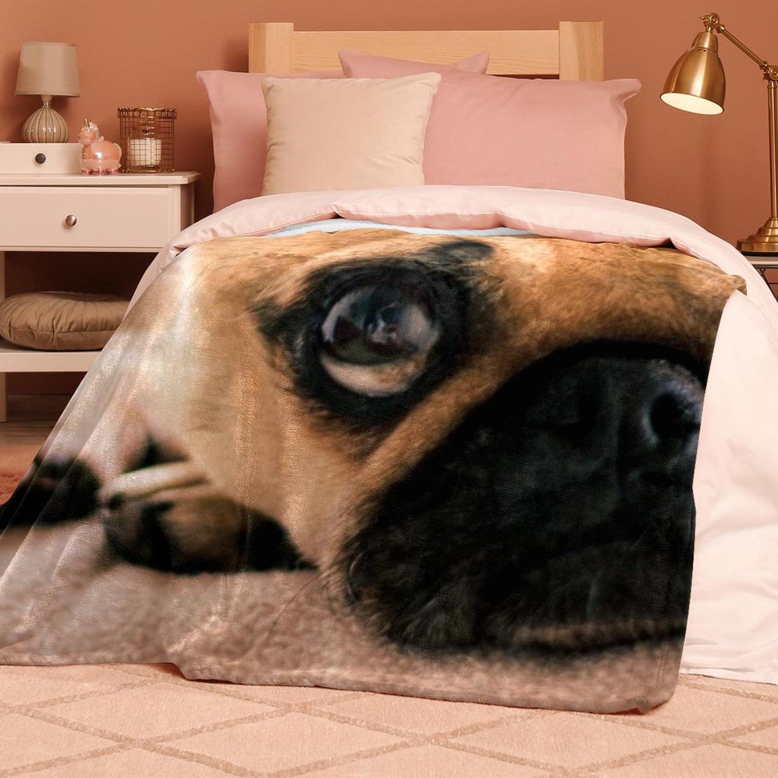 Couverture polaire légère en peluche pour chien carlin pour canapé