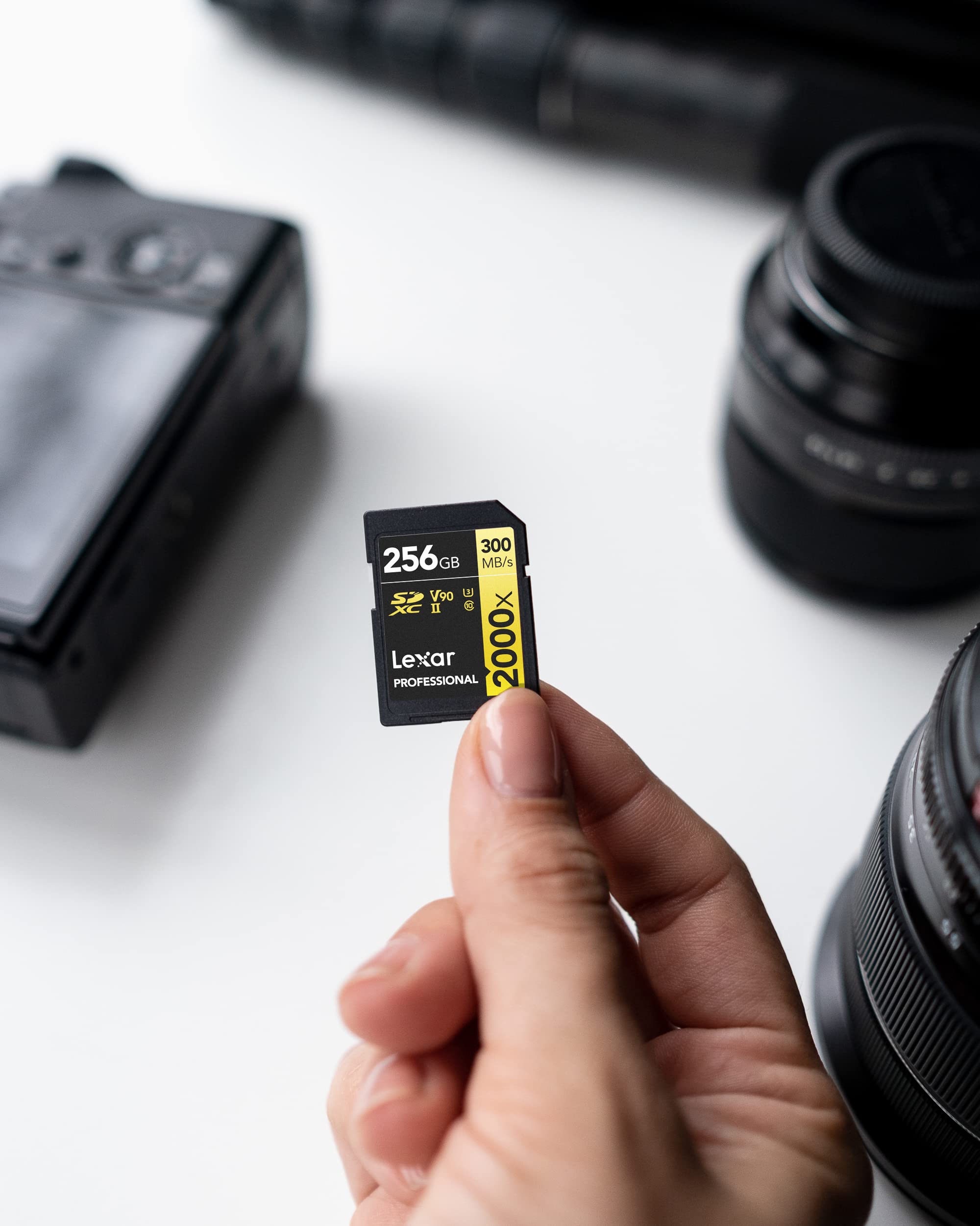 Lexar　LSD2000256G-BNNNJ [256GB] Amazon.com: Lexar Professional 2000x 256GB SDXC UHS-II