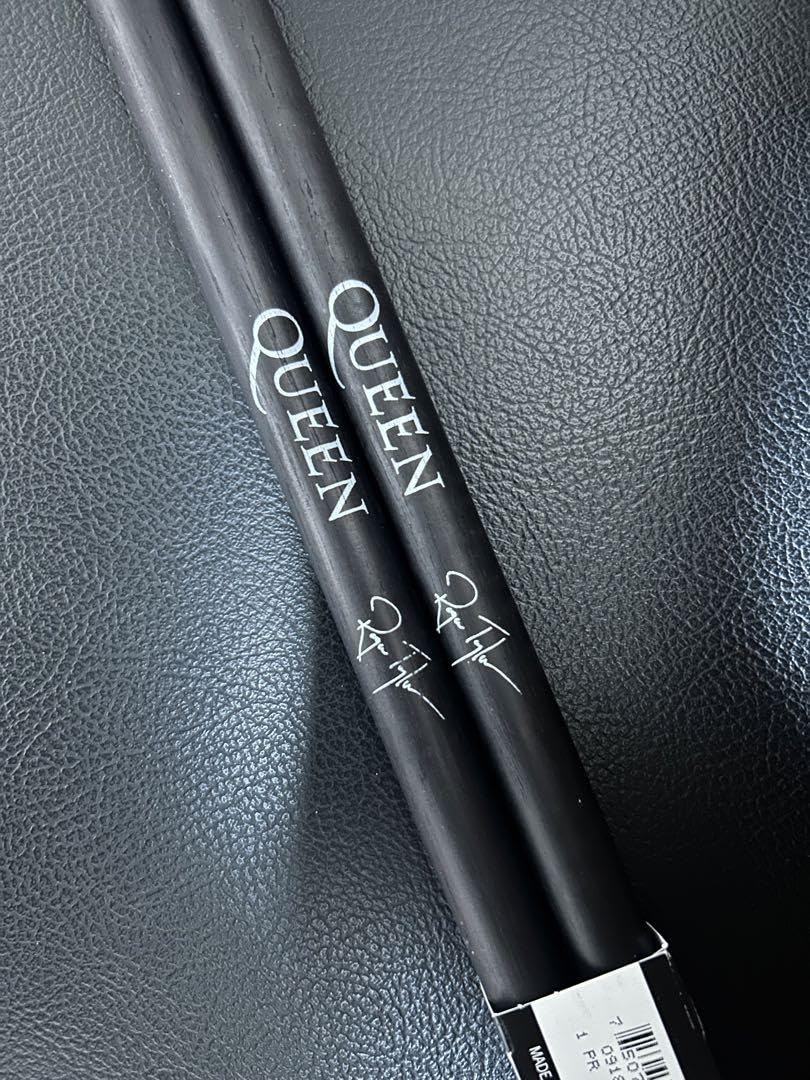 a199 Queen 2024ツアーT XL＋ロジャーテイラードラムスティック a199 Queen 2024ツアーT XL＋ロジャーテイラードラムスティック