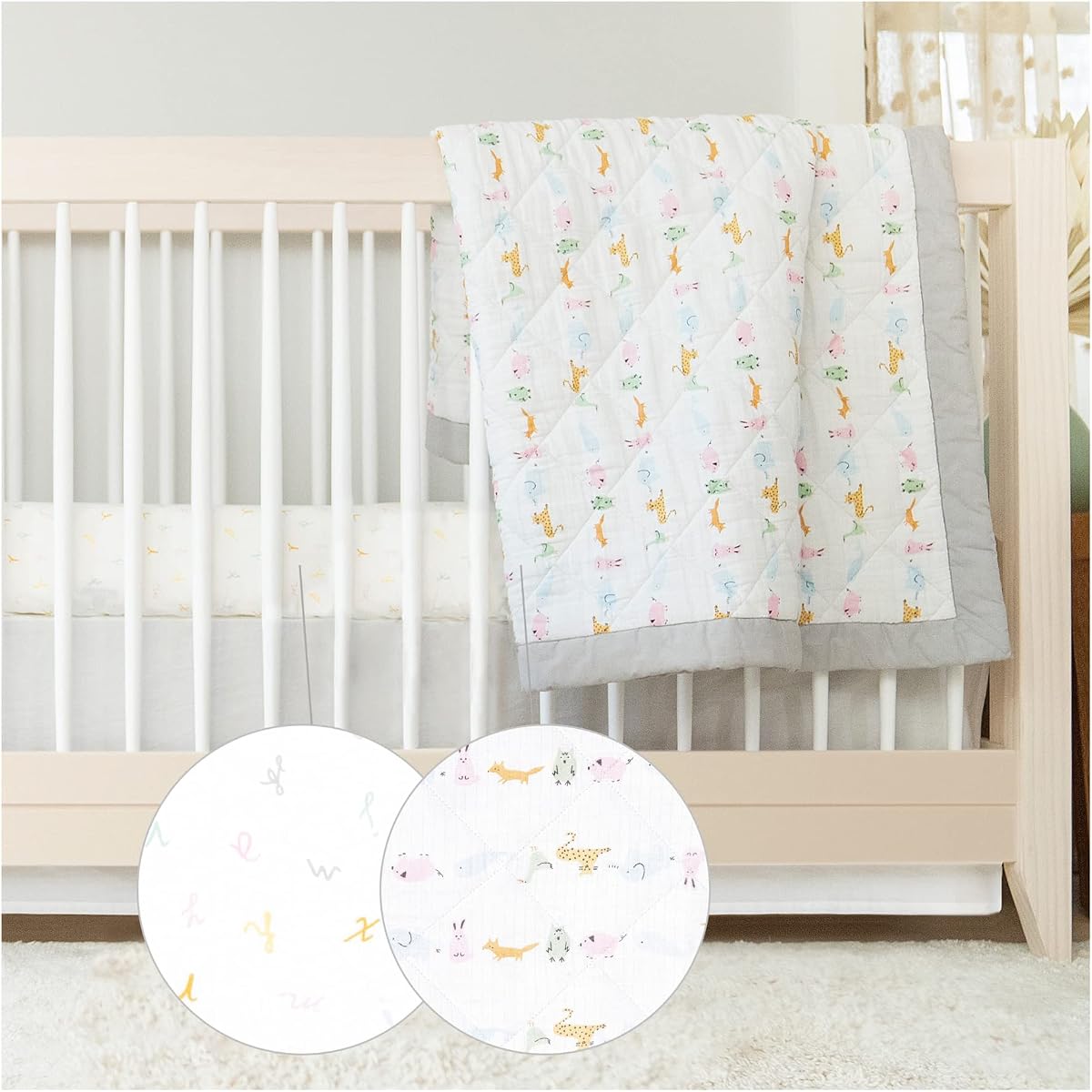 Essentials Juego de ropa de cama para cuna de 3 piezas, paquete de ropa de cama para bebé, manta de algodón, sábana para cuna, falda para cuna, animales del alfabeto