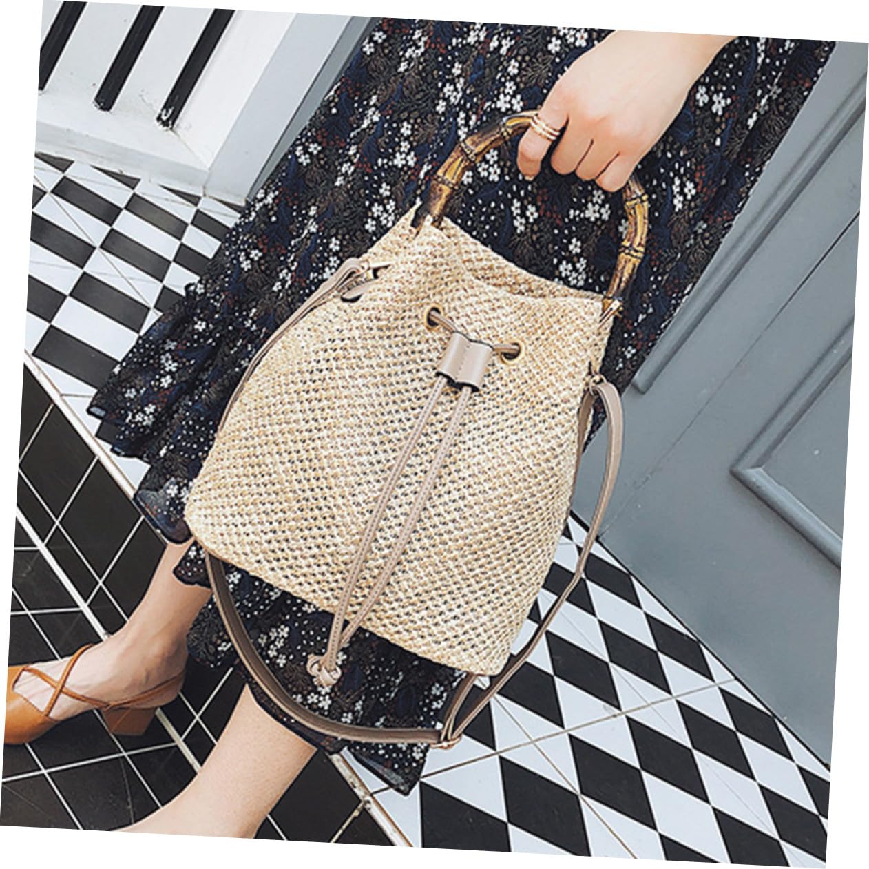 Toyvian 1pezzi Borsa Tracolla in Paglia Secchiello Borsa Mano Pratica e Leggera Adatta per Uso Quotidiano e Diverse Occasioni