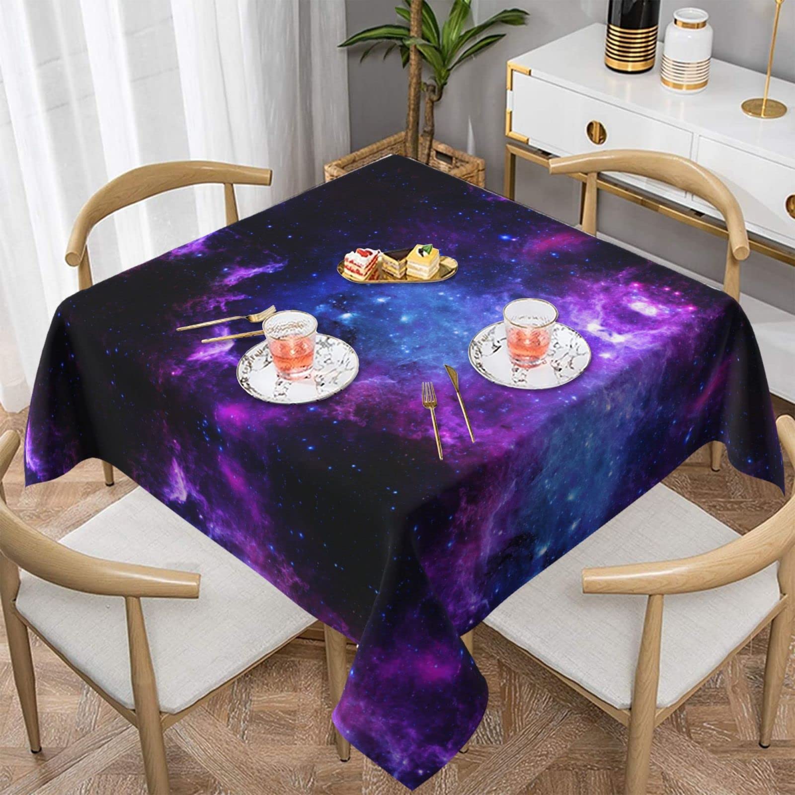 Nappe carrée galaxie bleue 152x152 cm pour table de bistrot