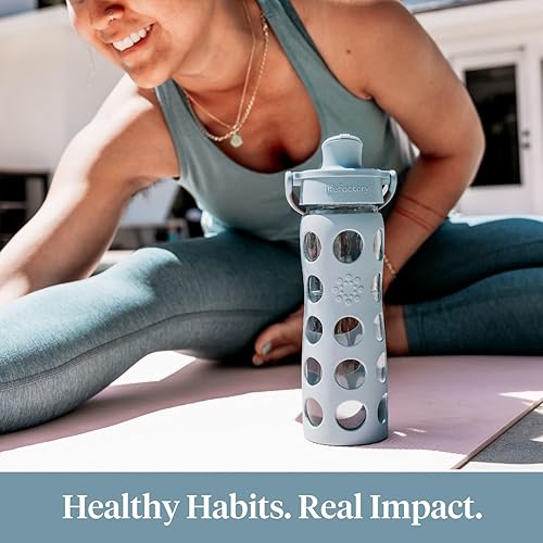 Miniatura 5 de Lifefactory Botella de agua de vidrio de 16 onzas con tapa abatible activa y funda protectora de silicona, melón