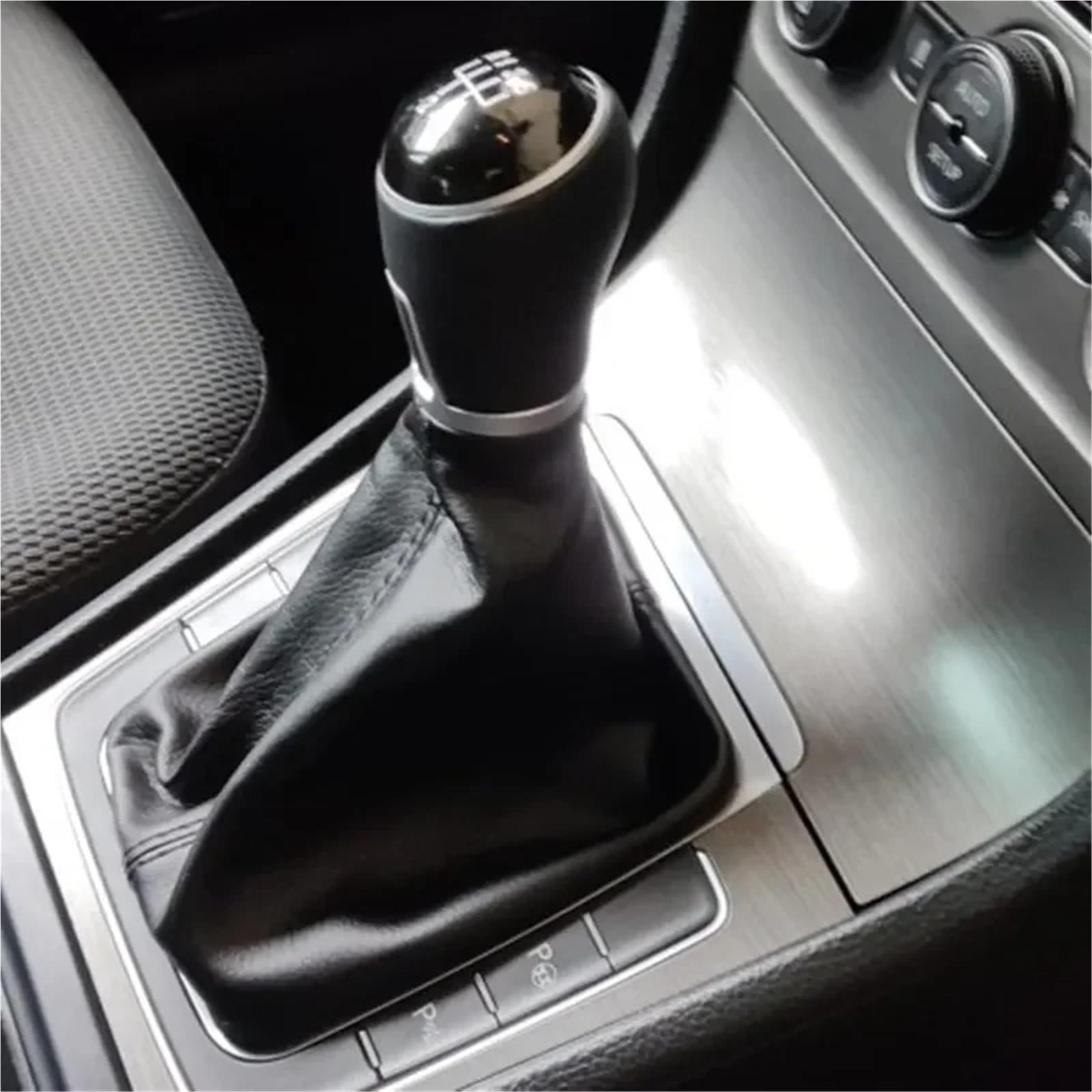 Gałka dźwigni zmiany biegów zamiennik do VW do Golf 7 do A7 MK7 do GTI do GTD 2013-2018 5 6 prędkości skórzany komin samochodowy akcesoria gałka dźwigni zmiany biegów samochodu (osłona bagażnika) (5
