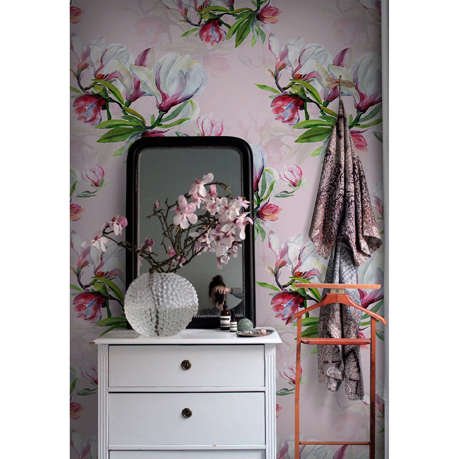 Fotomurale flor de magnolia para tapar imperfecciones de la pared con entretela decorativa