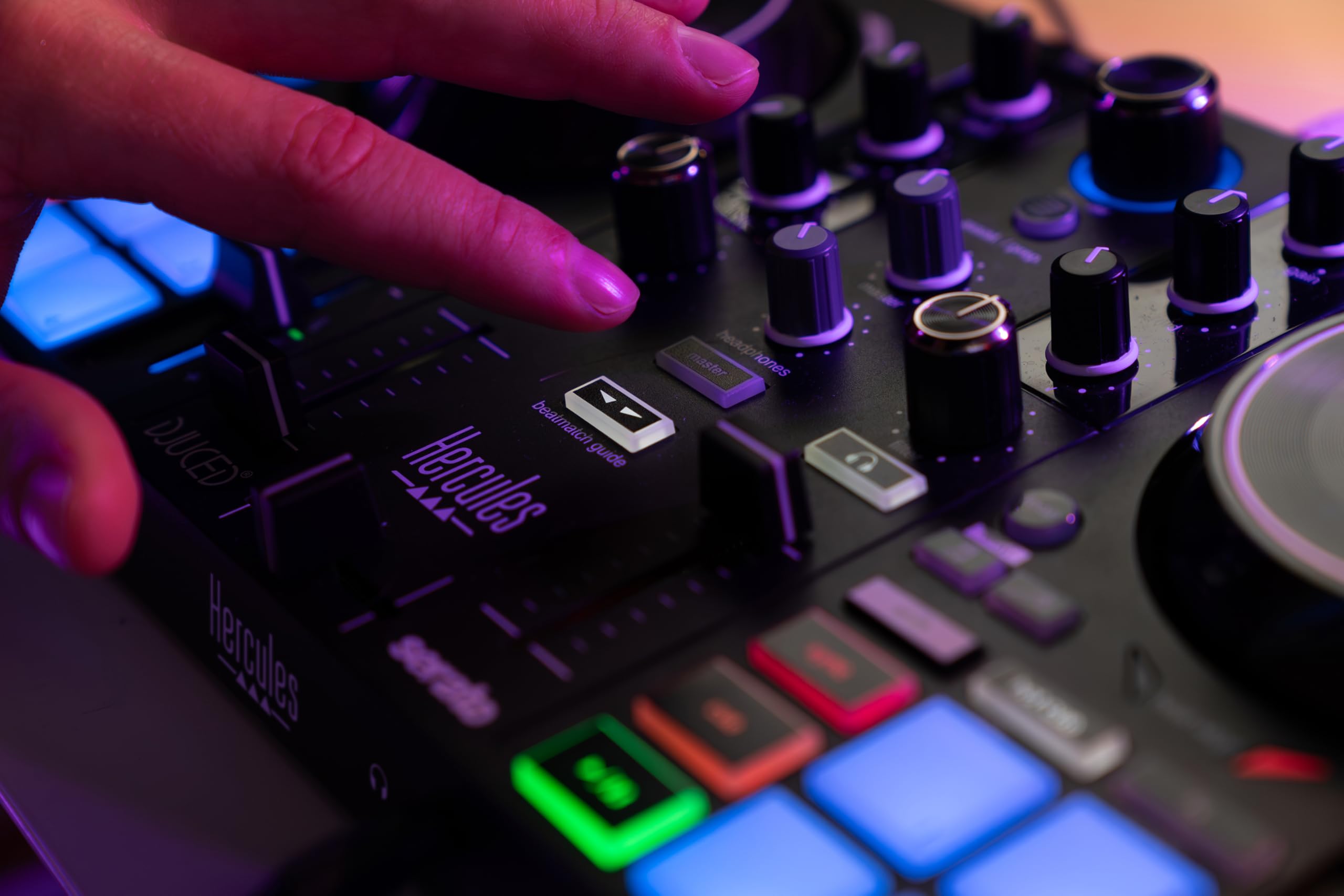 Hercules DJControl Inpulse 200 MK3 – Ideal DJ Controller to Start