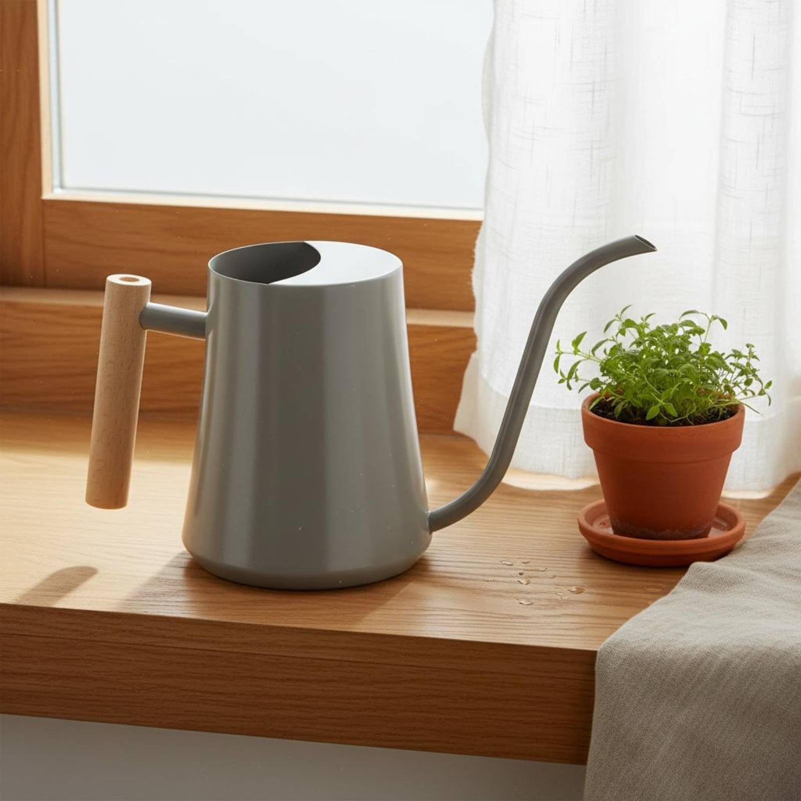Annaffiatoio Acciaio Inox con Beccuccio Lungo Brocca Irrigazione Contenitore Acqua Innaffiatoio Piante Design con Coperchio Semichiuso Antiperdita Impugnatura Stabile Adatto per Balcone