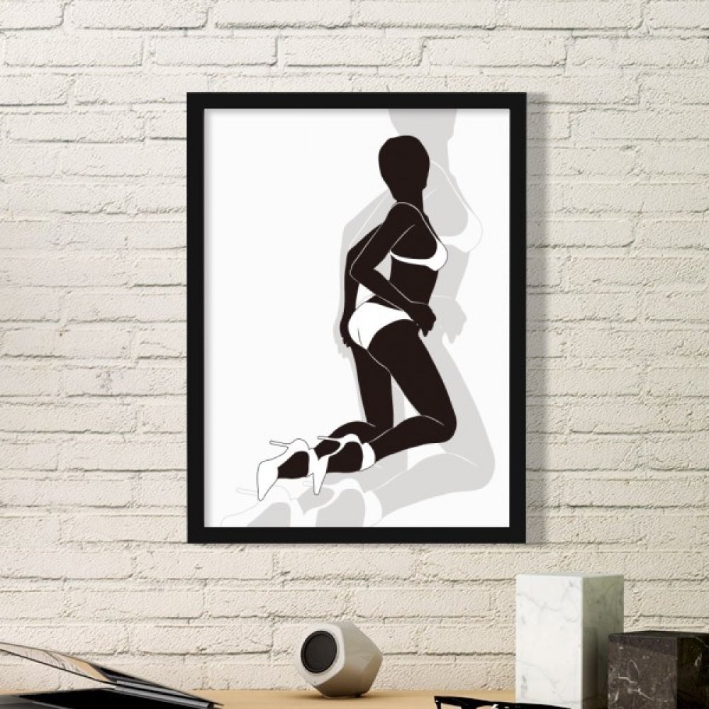 Cadre photo silhouette bikini hot femme en bois rond noir petit modèle pour décoration murale