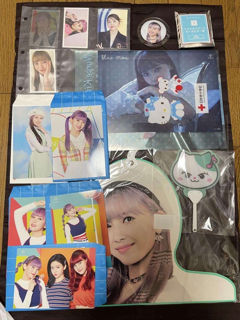 Amazon.co.jp: NiziU マユカ セット売り 追加 PR : おもちゃ 