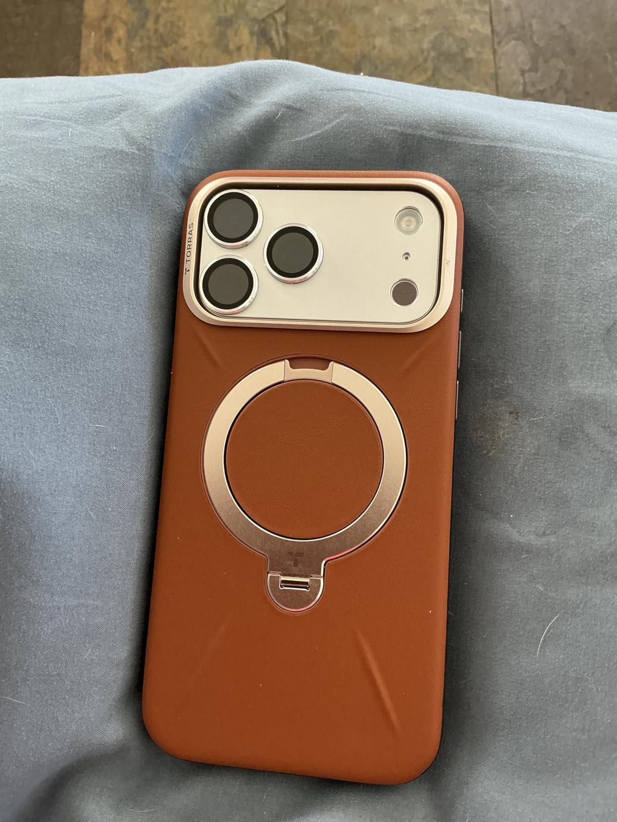 TORRAS Q3 VegSkin for iPhone 18 Pro iPhone 18 Pro Max  iPhone 17 Pro Max and iPhone 17 Pro Case Leather, 360 Magnetic Stand photo review