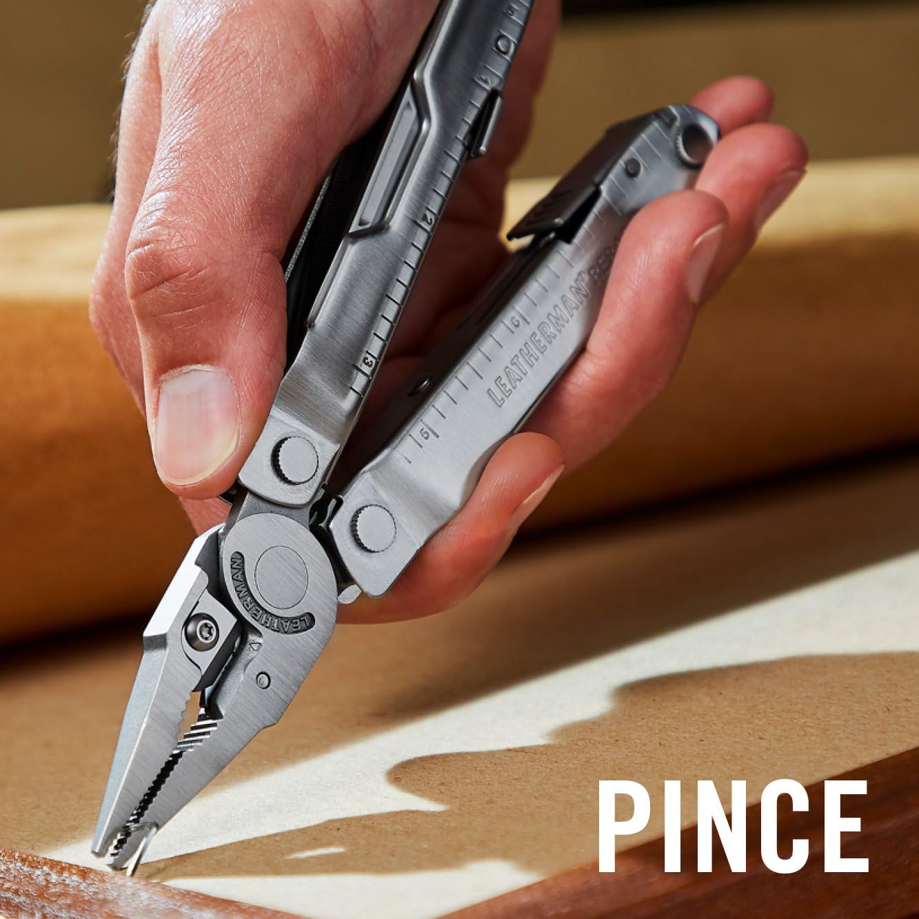 Leatherman Rebar Outil Multifonction - 17 Outils pour le Bricolage et le Camping - Acier Inoxydable Noir, Marron
