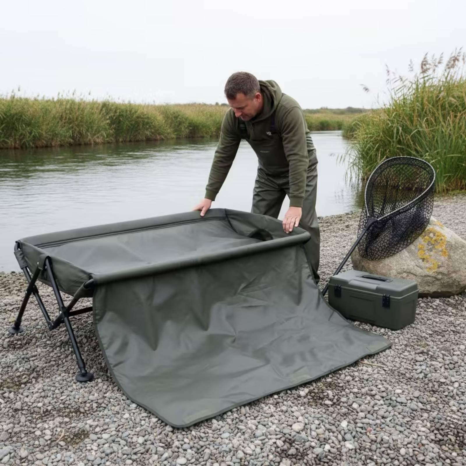 Lit de Pêche Pliable Tapis Berceau Carpe Support Dépliable Coussiné Protection Imperméable Oxford avec Rebord Surélevé et Extension Repose-Genoux Adapté à la Pêche à la Carpe