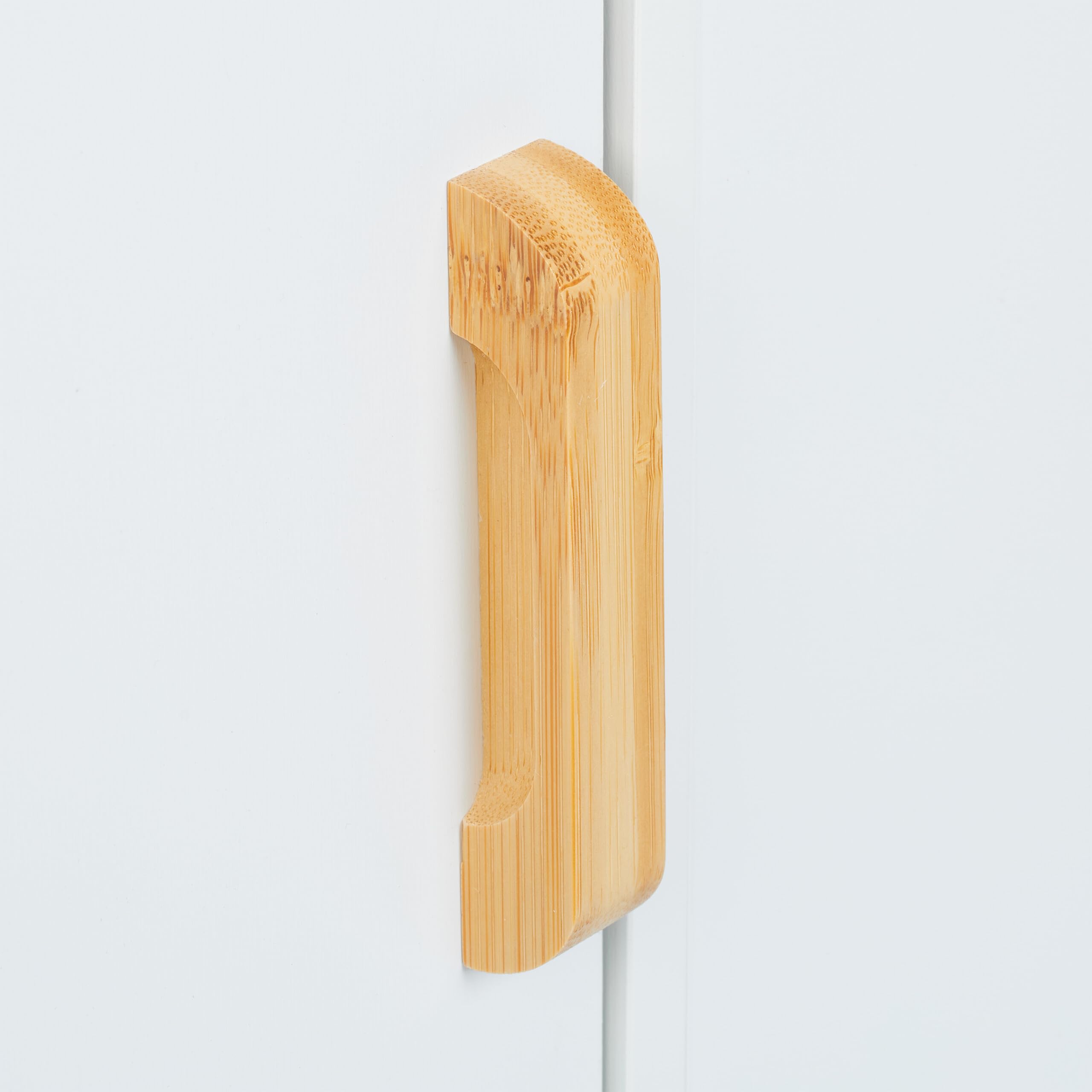 Relaxdays szafka kolumnowa łazienka, kółka, 4 półki, miejsce na szczotkę WC, HBD: 62 x 19,5 x 64 cm, płyta MDF, bambus, szafka toaletowa, biała