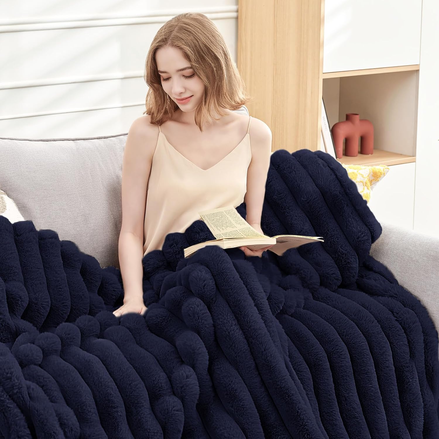 Faux Fur Throw Blanket for Couch, 850GSM Cozy Soft Plush Thick Striped Luxury Blanket for Sofa Living Room Bedroom,50 * 60 Inches, Navy Blue - Image 2