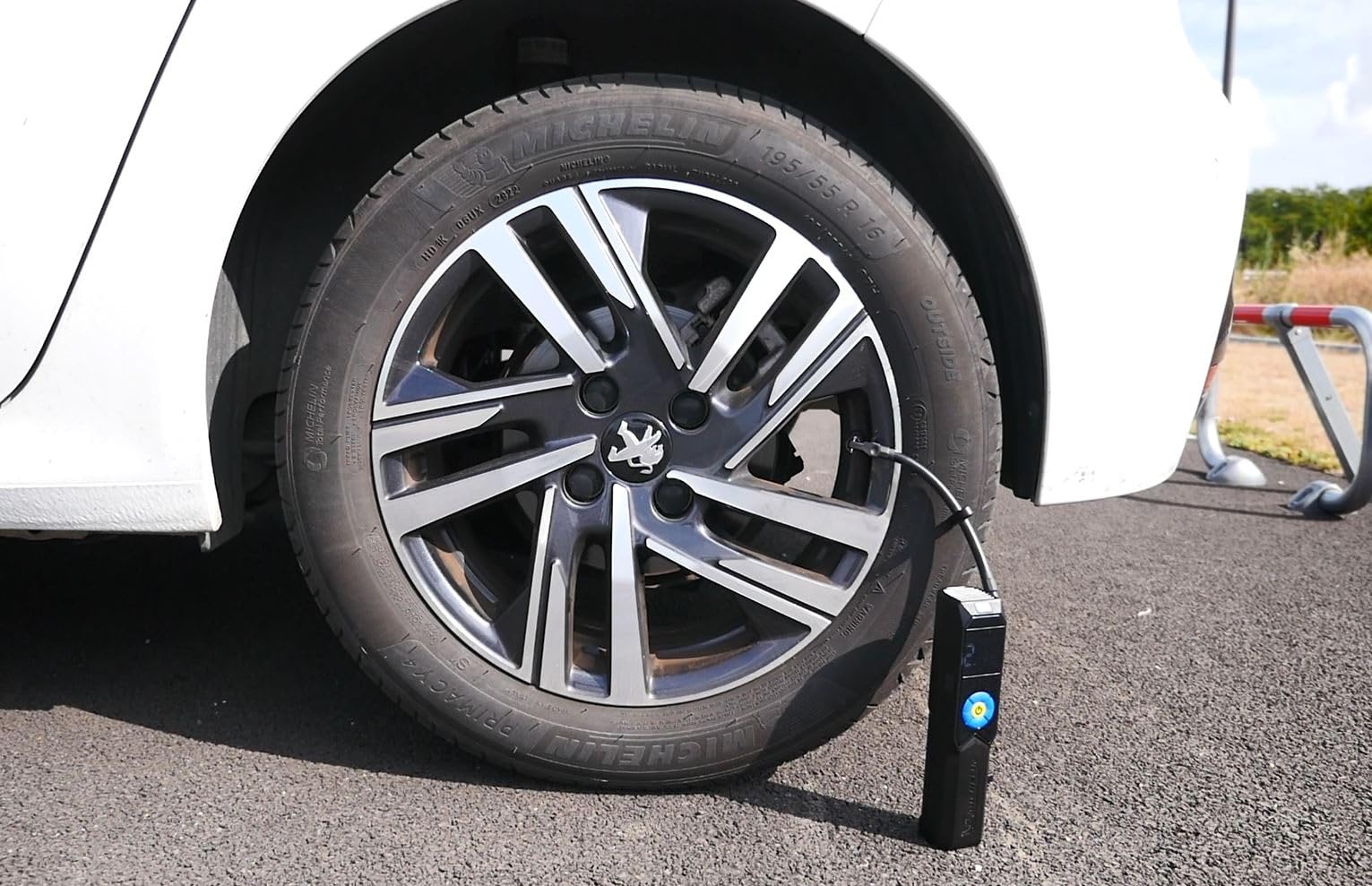 Michelin Digital - Pompa ad aria a batteria, 10 bar, colore nero, 20,5 x 5,4 x 4,7 cm