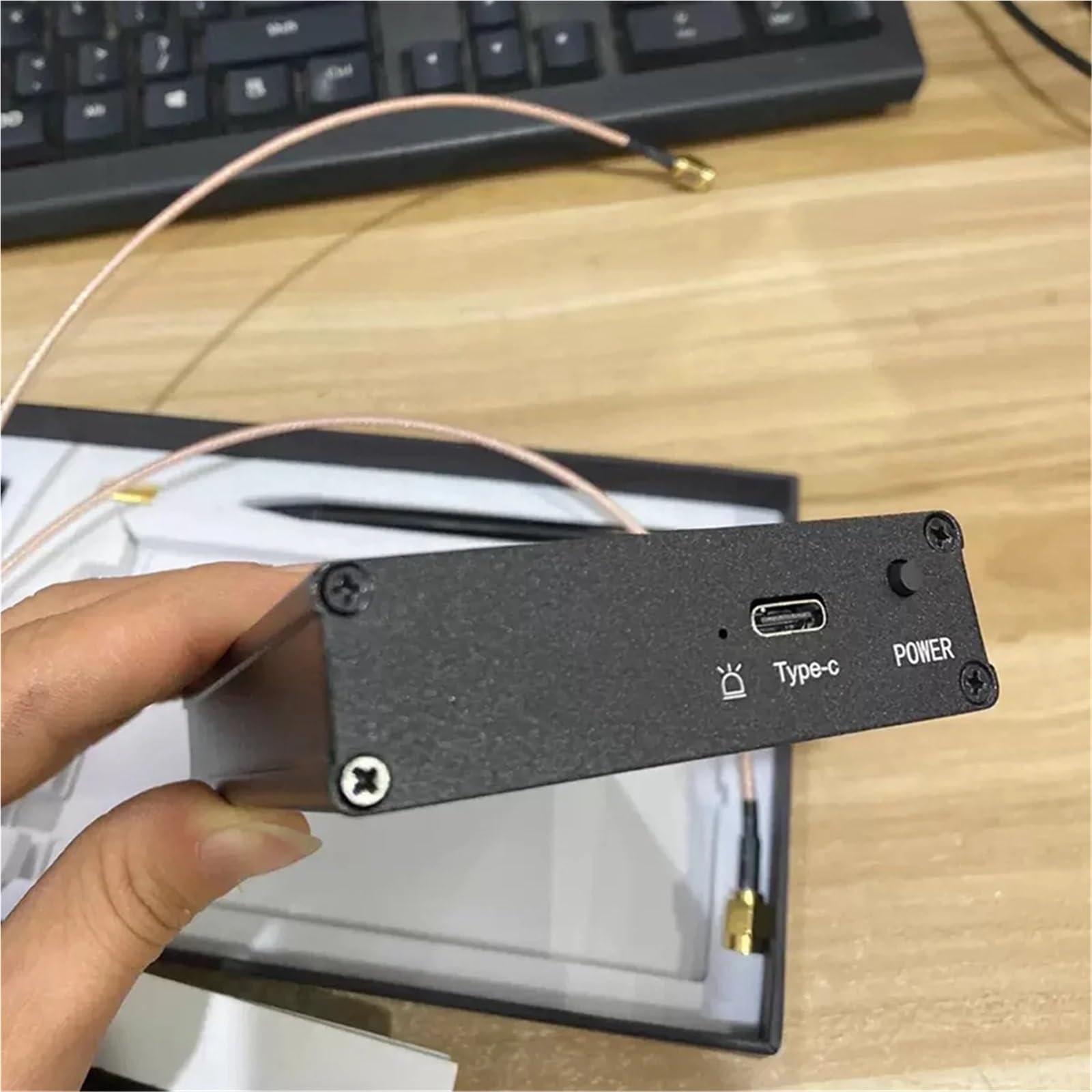 Analizator sieci, SA6 przenośny analizator widma 6GHz i generator sygnału TO, 2G, 3G, 4G, LTE, CDMA, DCS, GSM, GPRS,GLONASS