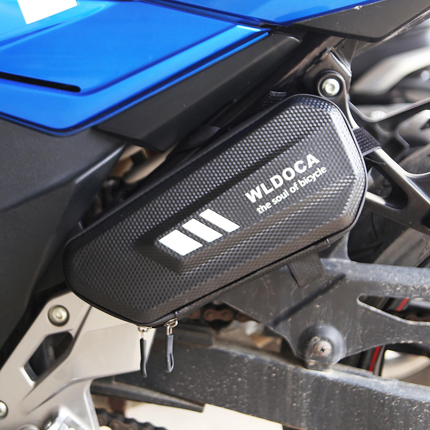 Confezione da 2 Borse Laterali Impermeabili per Moto in Eva - Borse Porta Attrezzi triangolari da 2 Litri per Viaggi e spostamenti in Moto con compatibilità con Portapacchi