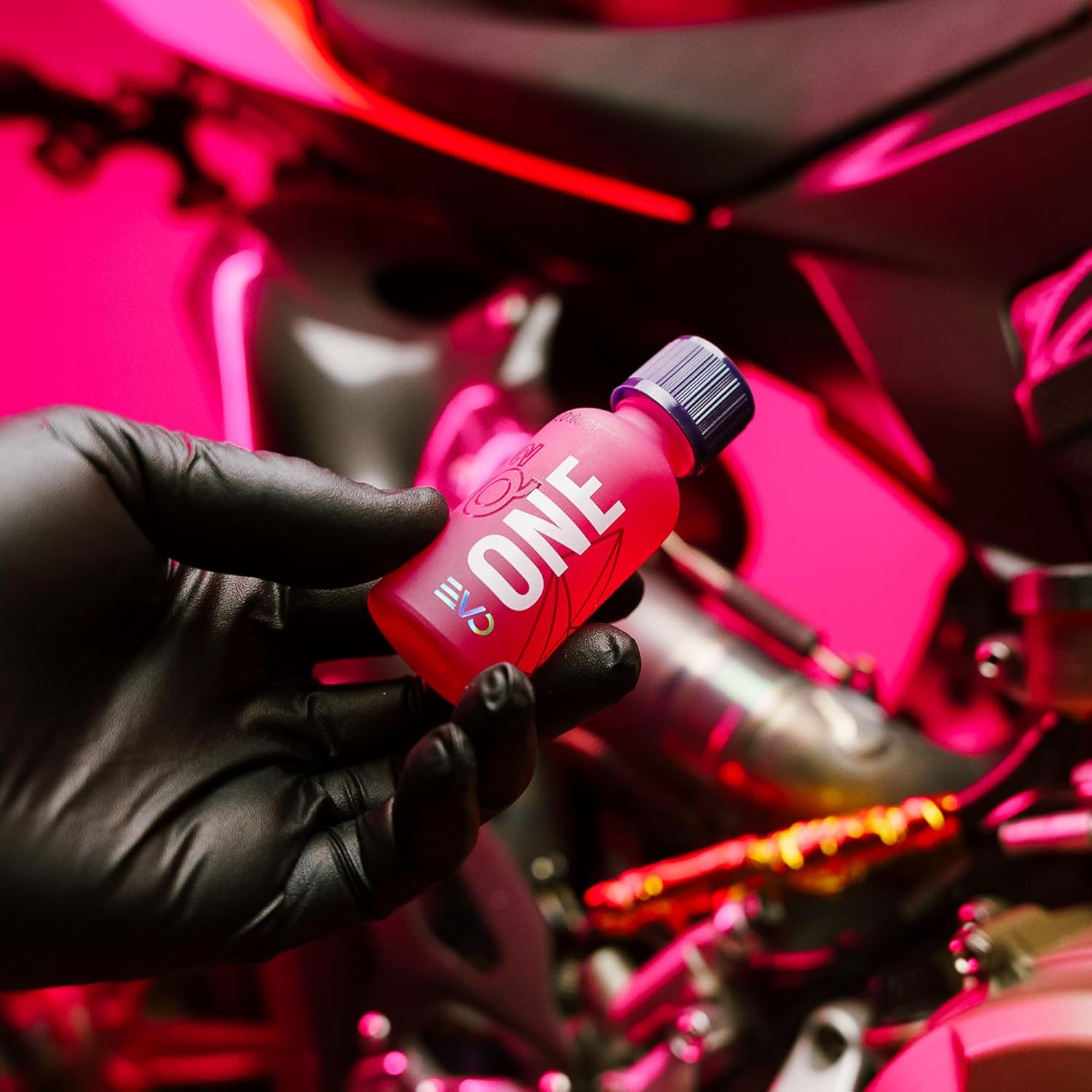 GYEON One EVO Light Box ceramic coating auto paint protection hydrophobic deep gloss finish scratch resistant DIY car detail sealant dark paint safe long lasting durability easy apply swirl free shine