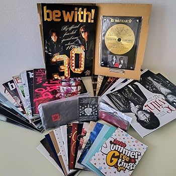 Amazon.co.jp: B'z 30th YEAR ビーズ 30周年記念 ゴールドディスク 盾