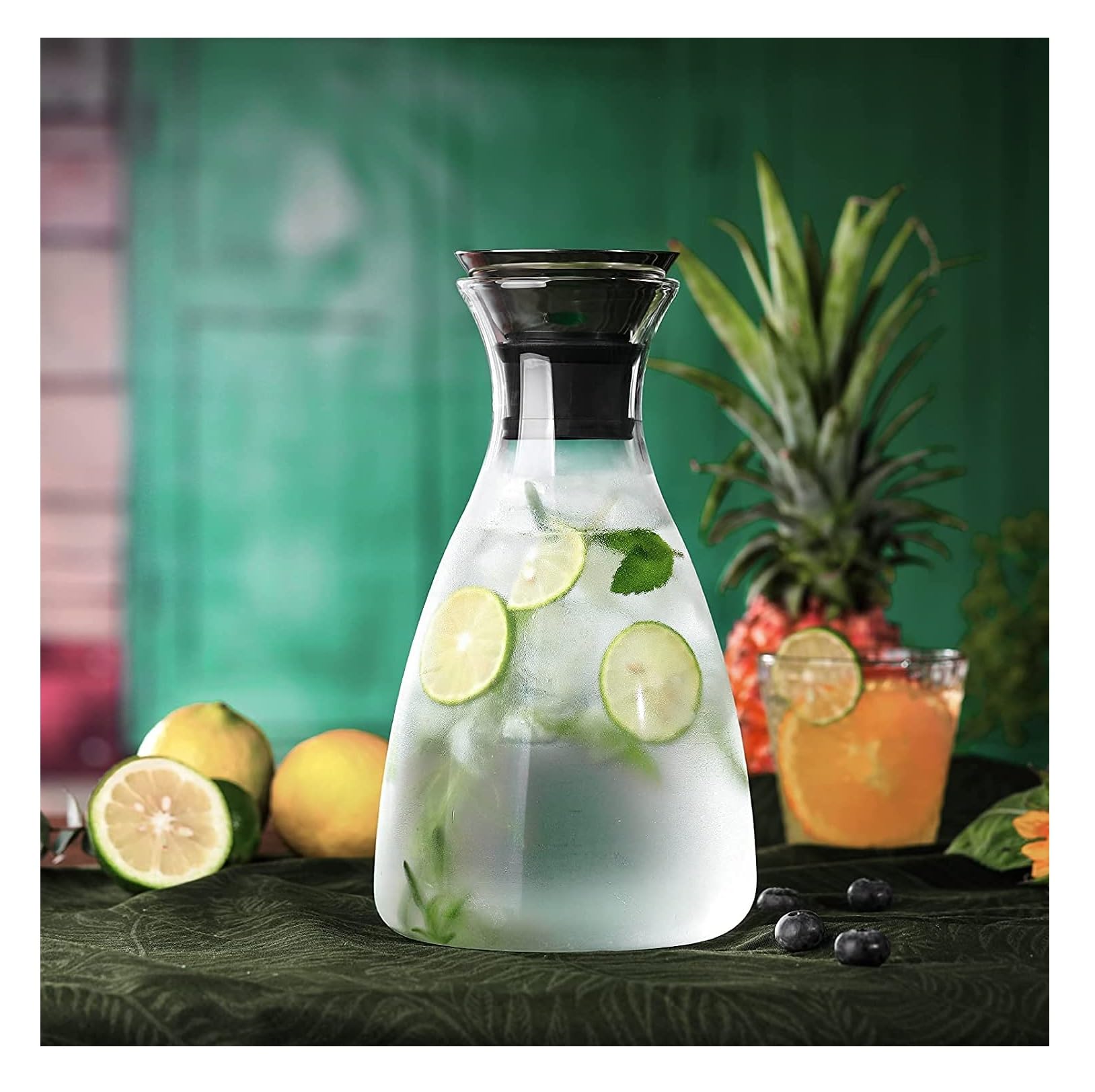 Glass Drip-Free Carafe with Stainless Steel Lids Glass Water Pitcher for Iced Tea Coffee Beverage Serveware Carafe Heat Resistant Glass Water Jug for Hot Cold Drinks Milk (1600ml)