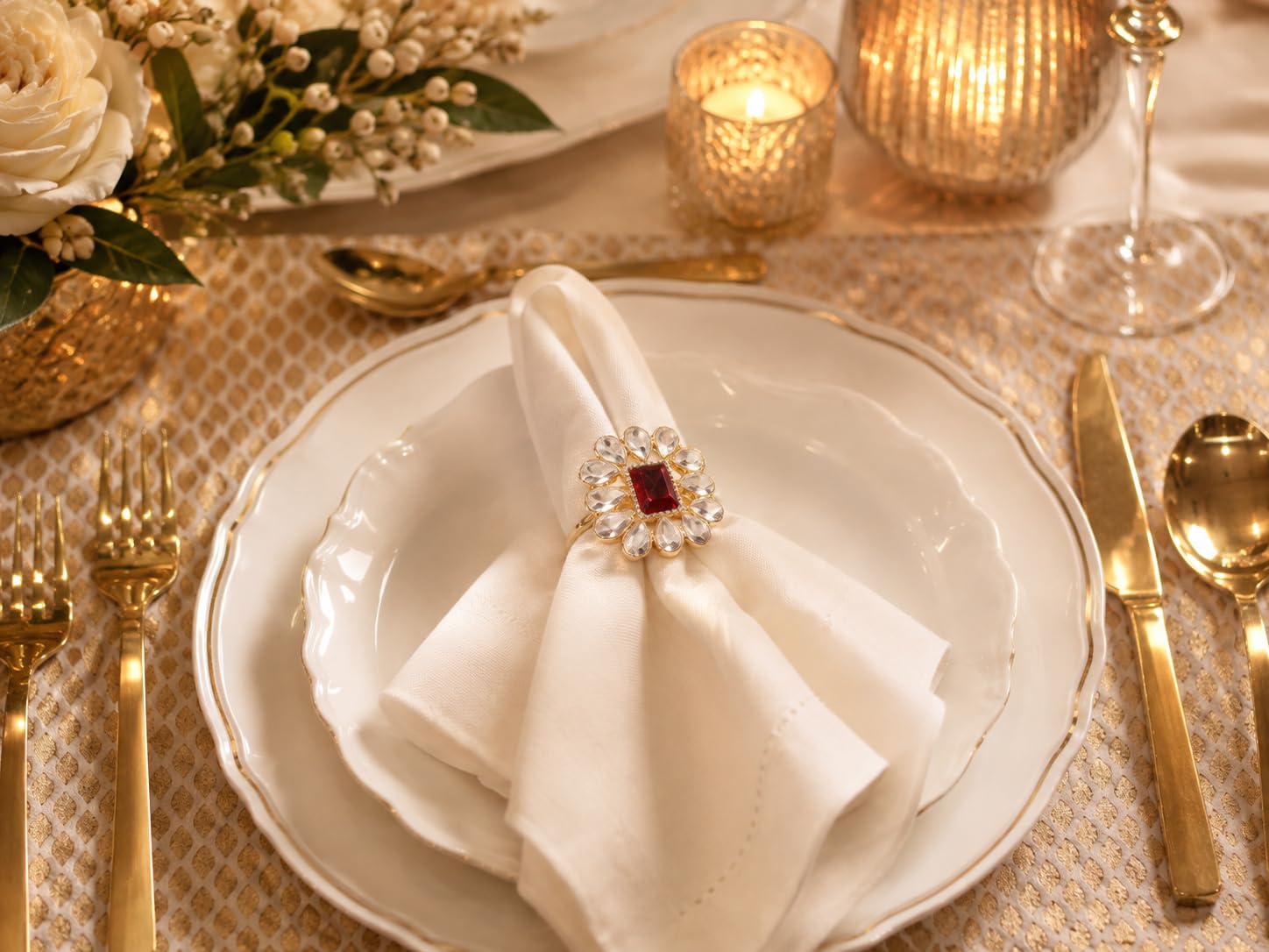 Lot de 12 magnifiques ronds de serviette faits à la main - Motif floral - Strass de couleur dorée - Pour fête, table à manger