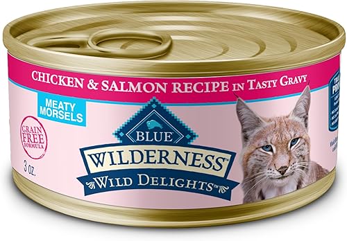 Blue Buffalo Wilderness Wild Delights Meaty Morsels - Alimento húmedo natural para gatos, pollo y salmón en salsa sabrosa, latas de 3 onzas, paquete