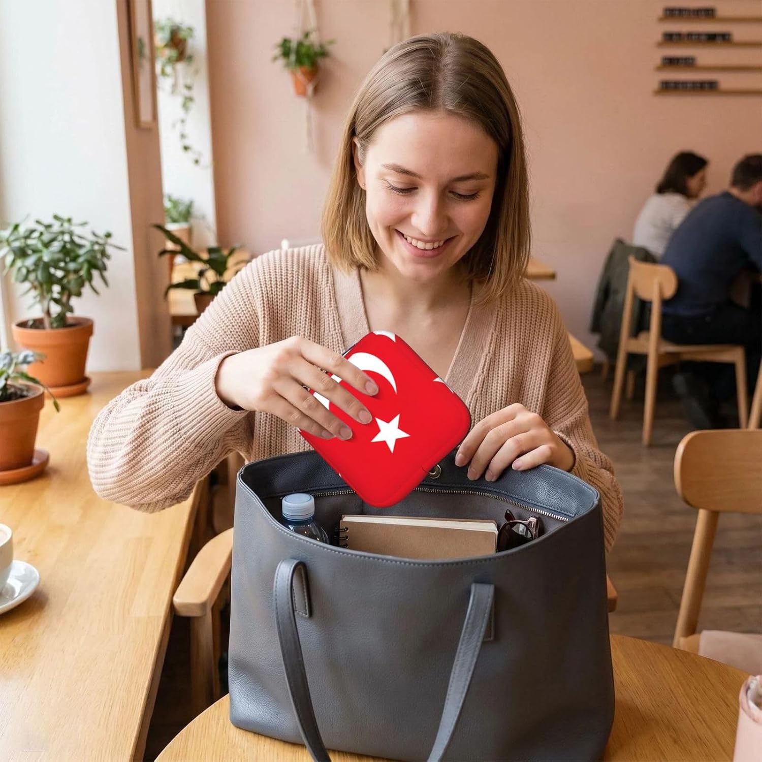 Flag Of Turkey Print Women Period Bag Sanitary Pouch Portable Pad Pouch Tampon Holder Small Zipper Pouch Storage Bag