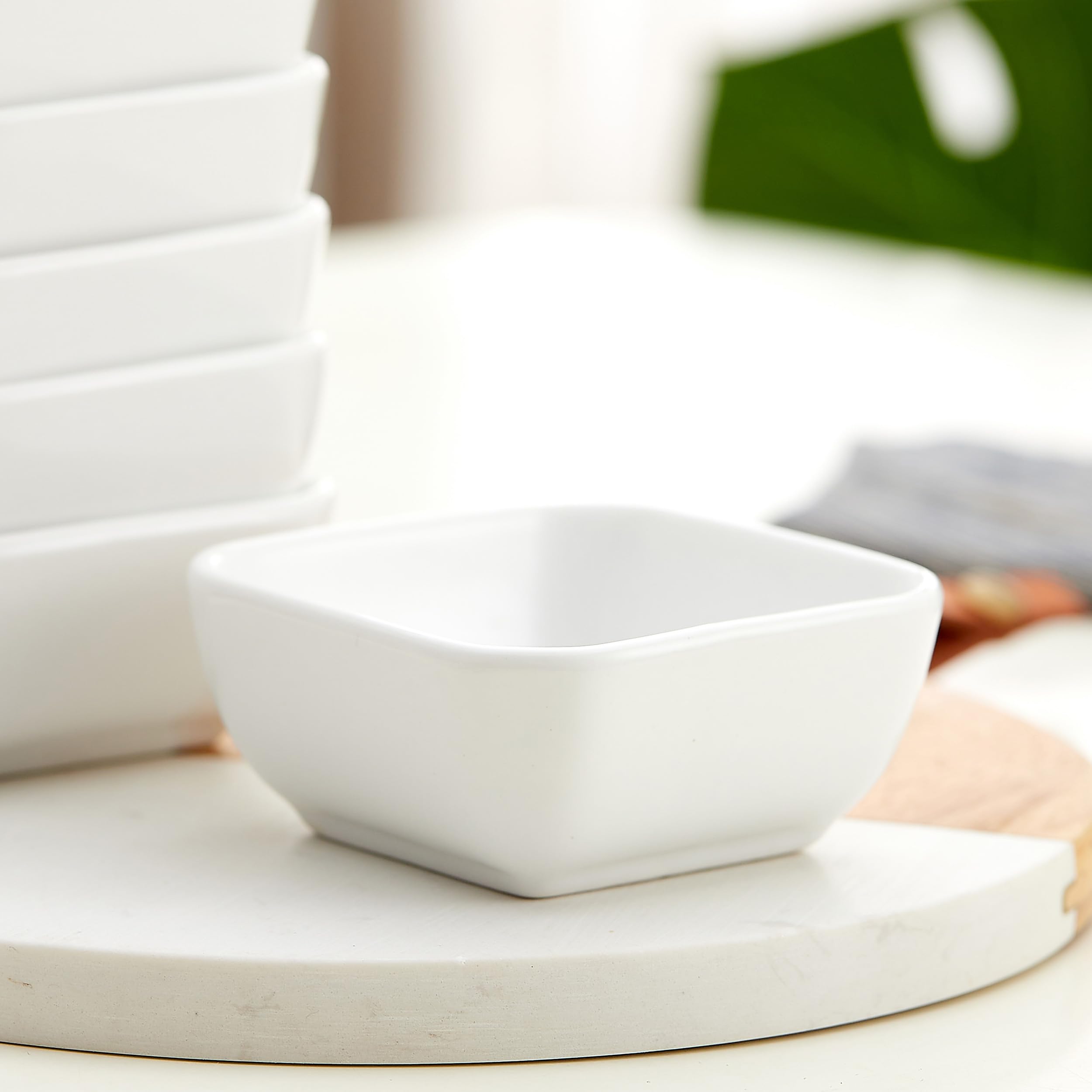 Juego de cuencos de cerámica de porcelana de 6 onzas, plato cuadrado pequeño para salsa de soja, bueno para salsa de tomate, soja de sushi, barbacoa, tabla de embutidos (blanco)