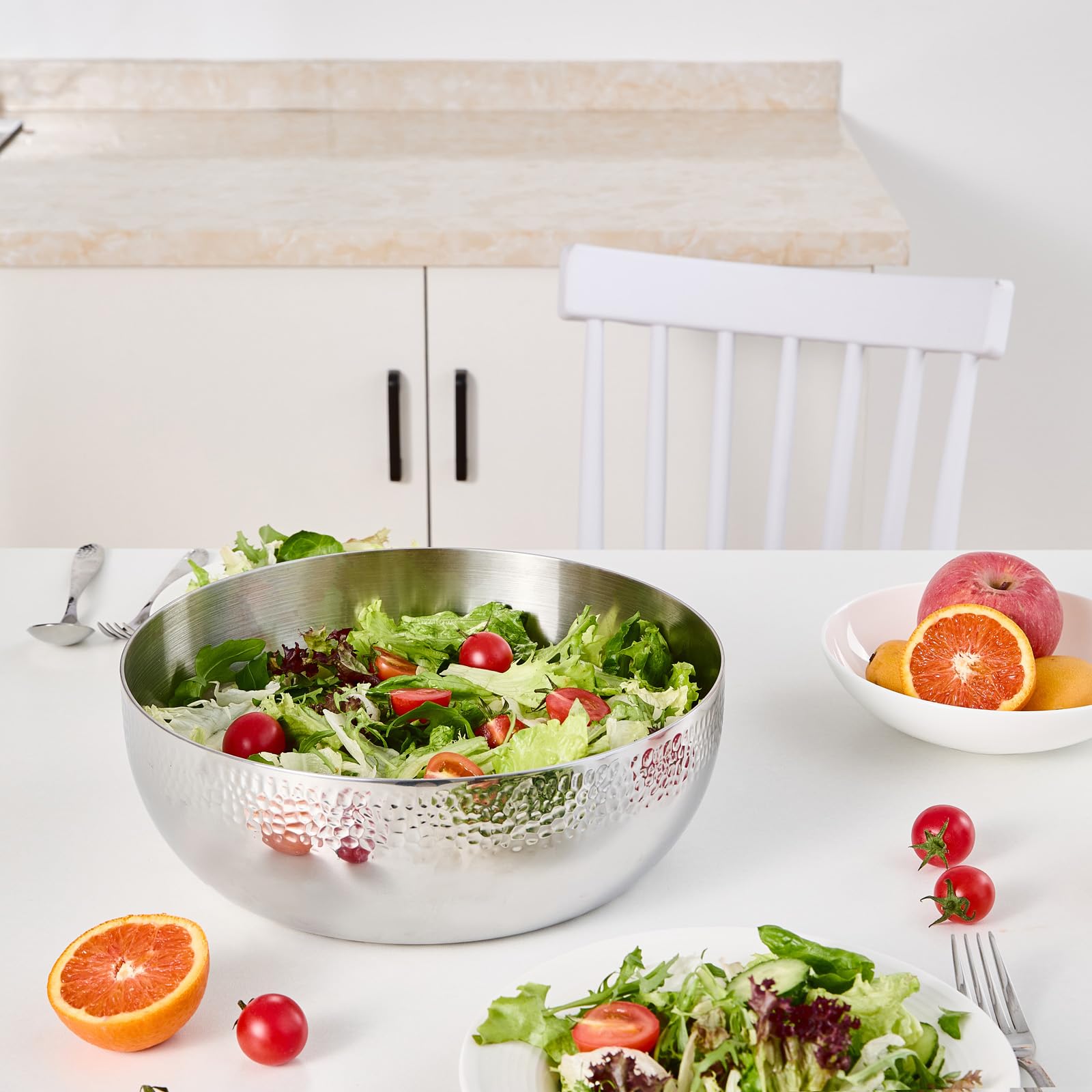 Brightalk Ensaladera martillada de acero inoxidable de 4,252.4 g, cuenco grande para servir palomitas de maíz de frutas
