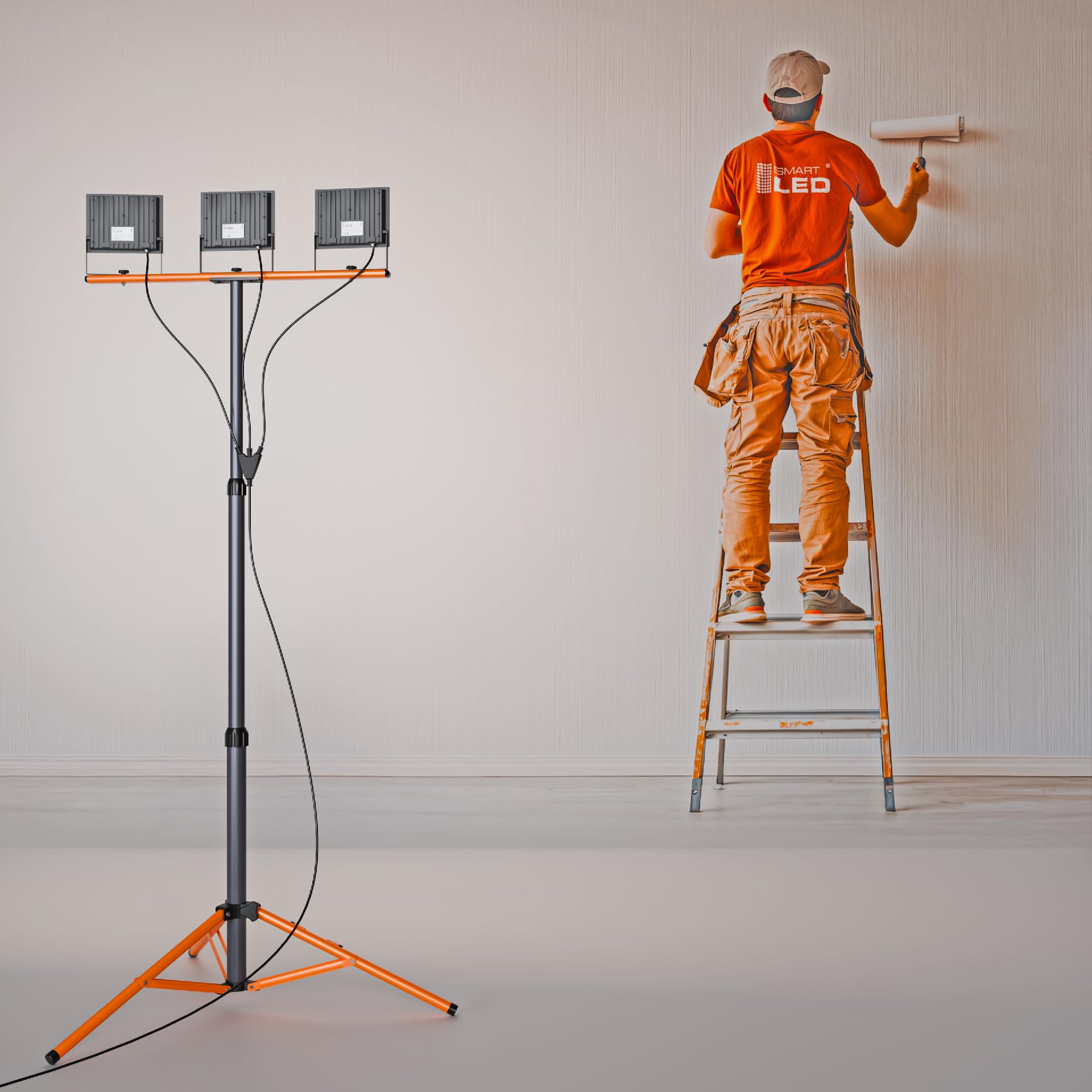SmartLED Baustrahler Arbeitsstrahler mit Stativ 3x50W, LED Strahler 3x5500 Lumen, 1,60 m Einstellbar Teleskopisch, 360° Grad Drehung, 180 cm Kabel, IP65, kompakt und leicht (3x 50W 16500lm)