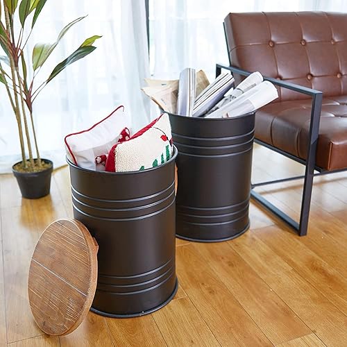 Miniatura 6 de Glitzhome Mesa anidable con almacenamiento, juego de 2 mesas auxiliares de granja con tapa, taburetes decorativos rústicos de barril de metal para