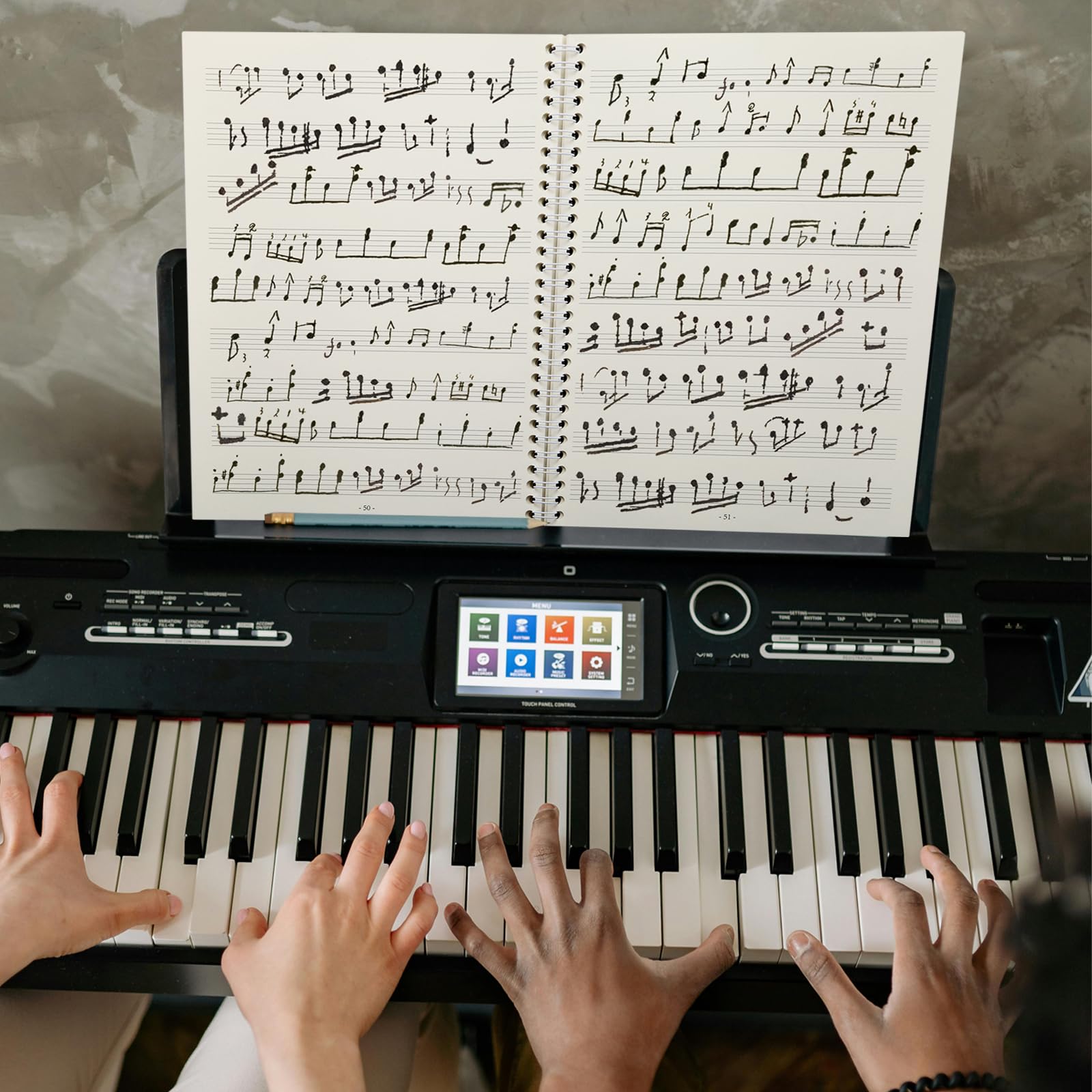 MUSHENJI 2 cuadernos de partituras en blanco, opaco, papel grueso que no se corre, grandes espacios entre líneas, cuaderno de piano, diario de escritura de canciones