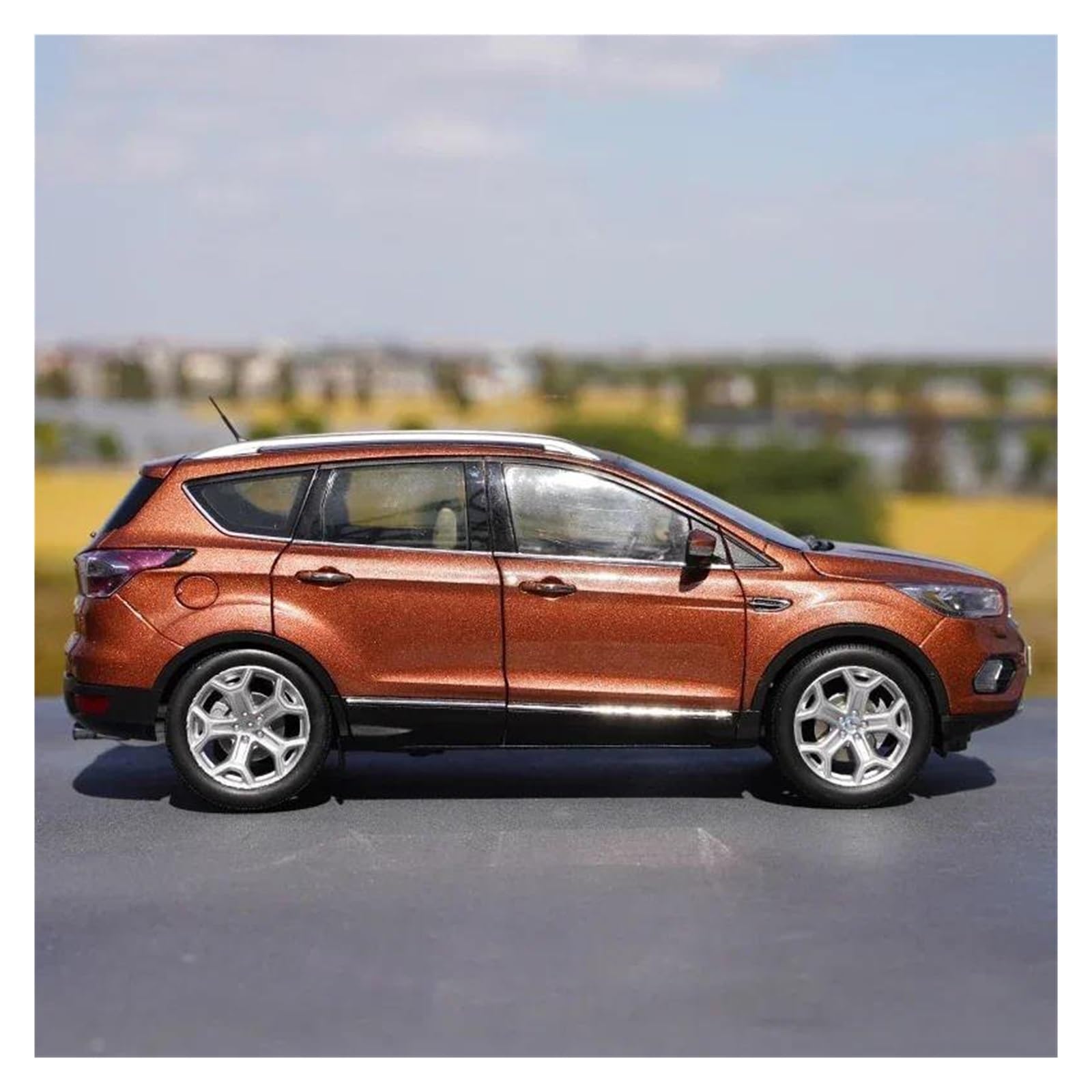 Diecast Automodelle Modellauto 1:18 Für Ford Für Kuga SUV 2017 Version Diecast Car Model Collection