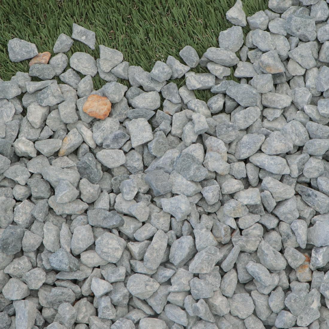 Amazon | 東海砂利 青砕石 13-20mm 5号 砕石 (S-20) 20kg×5袋 (100kg