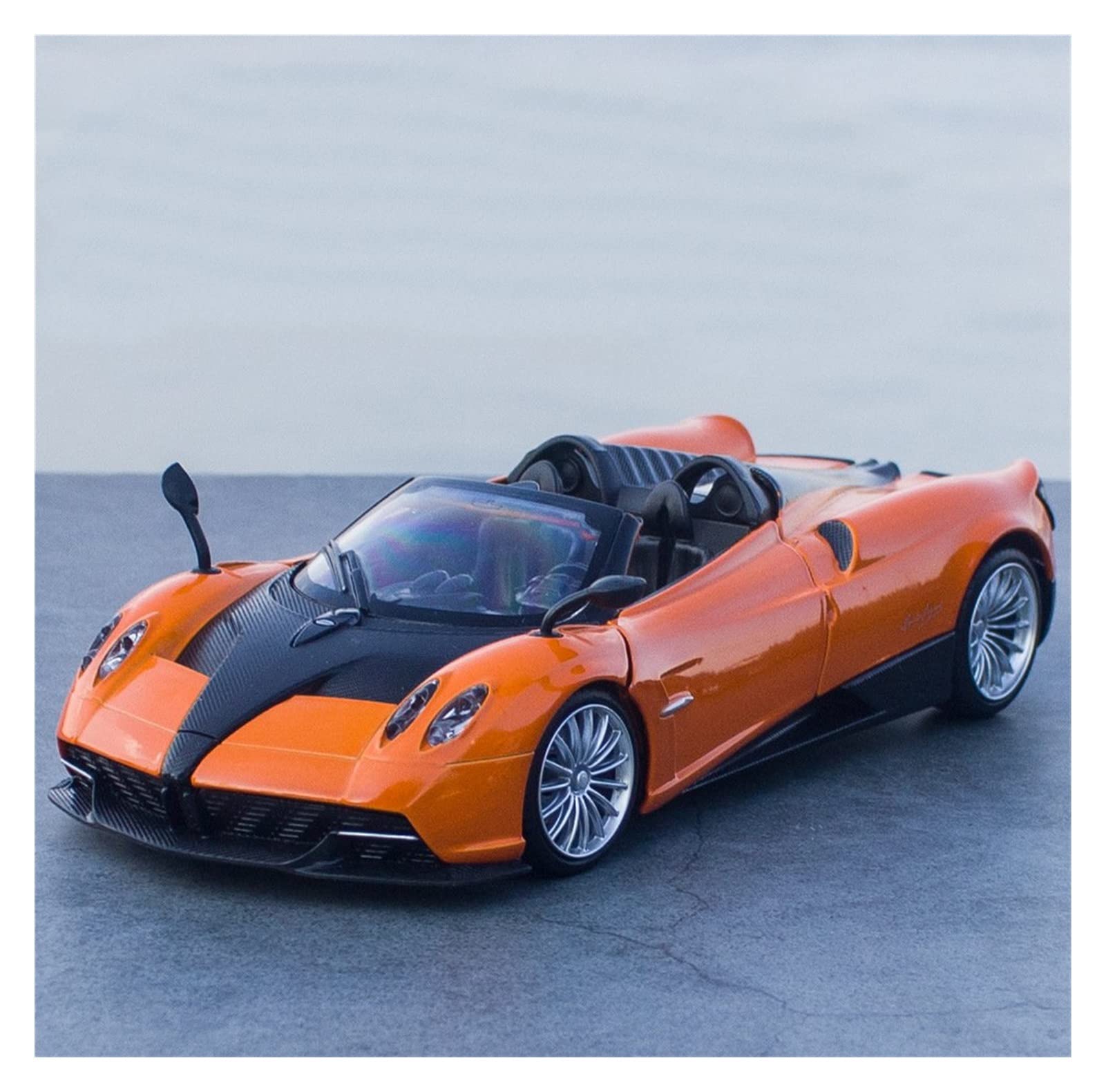 Amazon.co.jp: ミニカー スケールモデルカー 1/24 パガーニ ウアイラ 