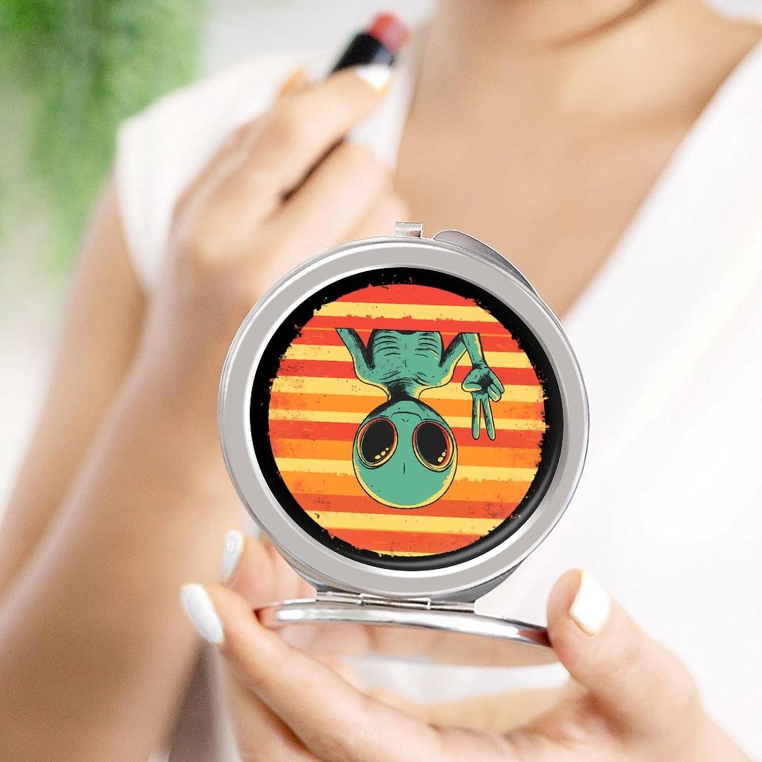 Vintage Aliens Peace Sign Compact Makeup Mirror Mini Foldable Cosmetic Mirror Portable Travel Mirror for Purse Pocket