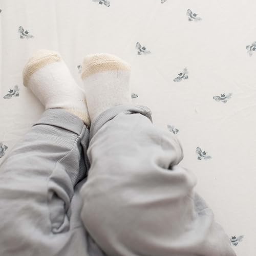 Miniatura 4 de Burt's Bees Baby Calcetines unisex para bebé, altura hasta el tobillo o tripulación, hechos con algodón orgánico suave, 6 paquetes con agarres