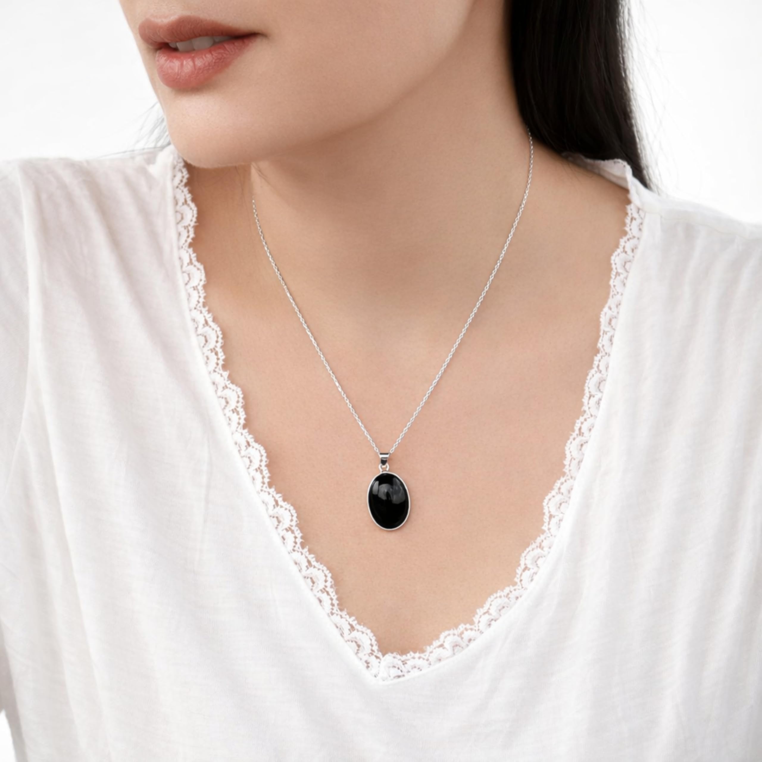 Collana con Ciondolo Piccolo Pietra Onice Nera Ovale 15x20mm in Argento Sterling 925 Fatto a Mano Catena 40+5cm