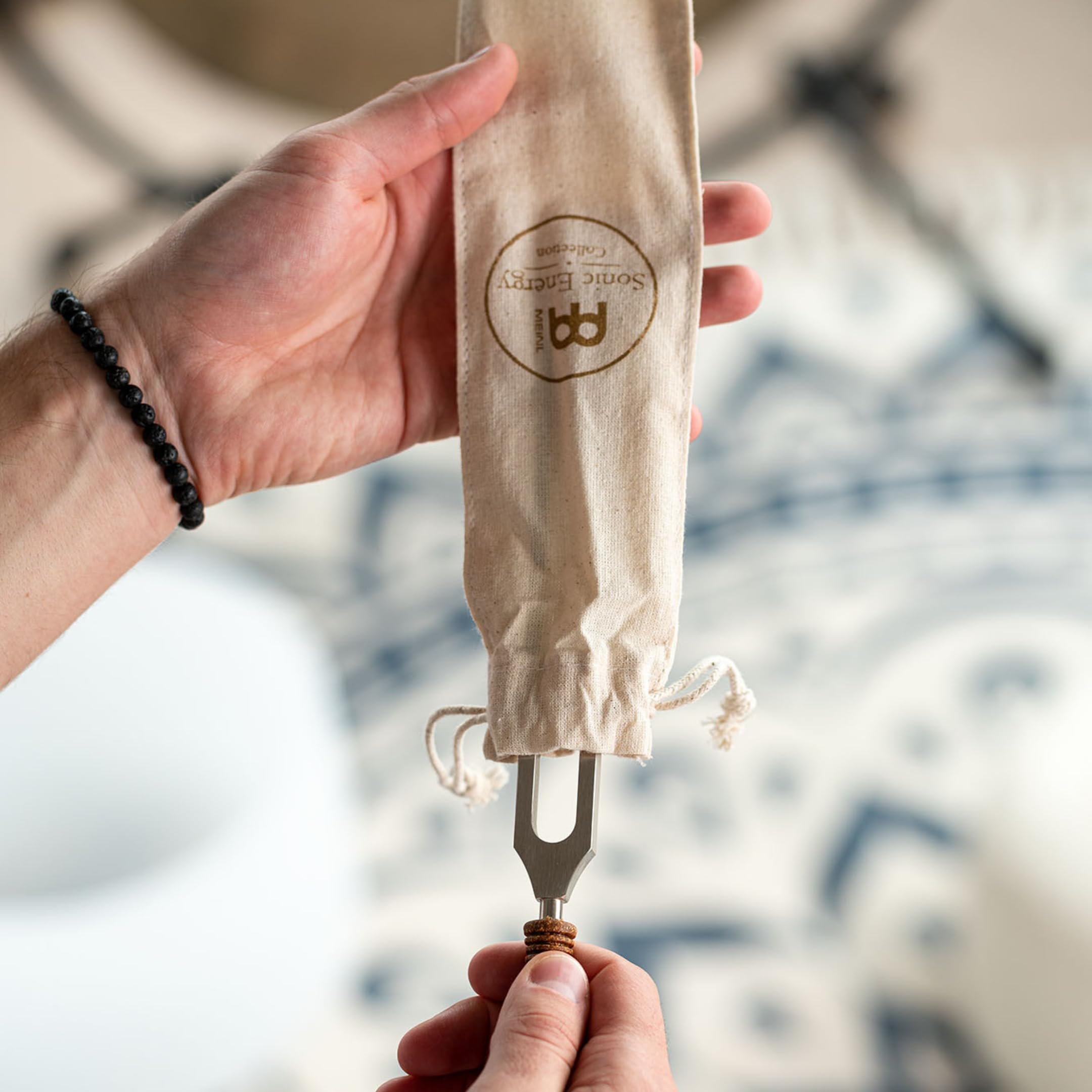 Sonic Energy Binaurale Therapie Stimmgabel, Gamma (TTF-GAMMA) | 188 Hz, 21,6 cm lang, 112 g, in Deutschland gefertigt, inkl. Hülle, vernickelter Stahl, Korkgriff