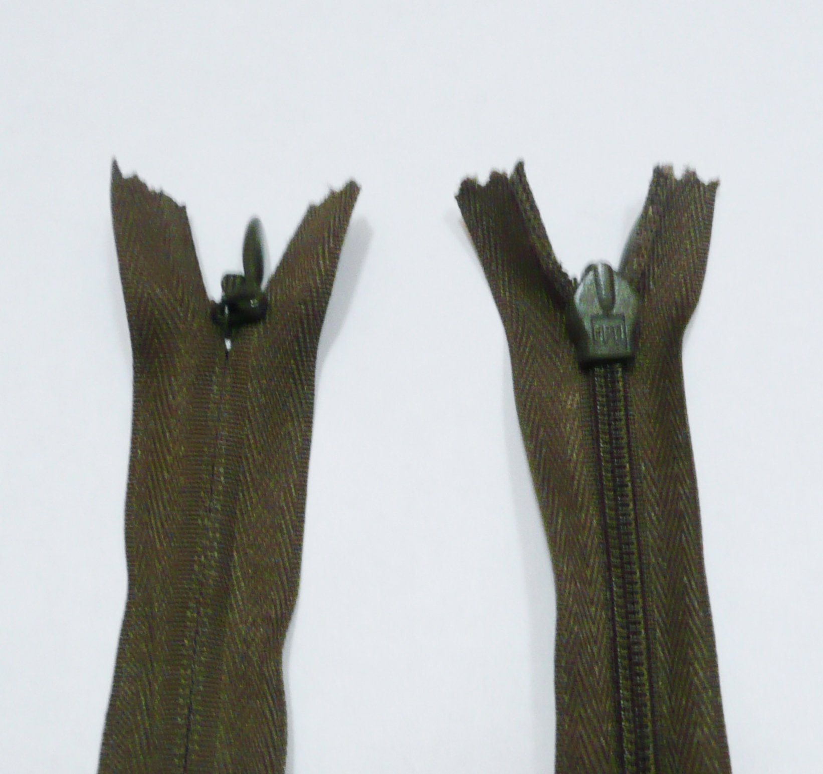 Opti Khaki Green 22" / 56Cms Concealed Invisible Zip (Equivalent To Ykk)