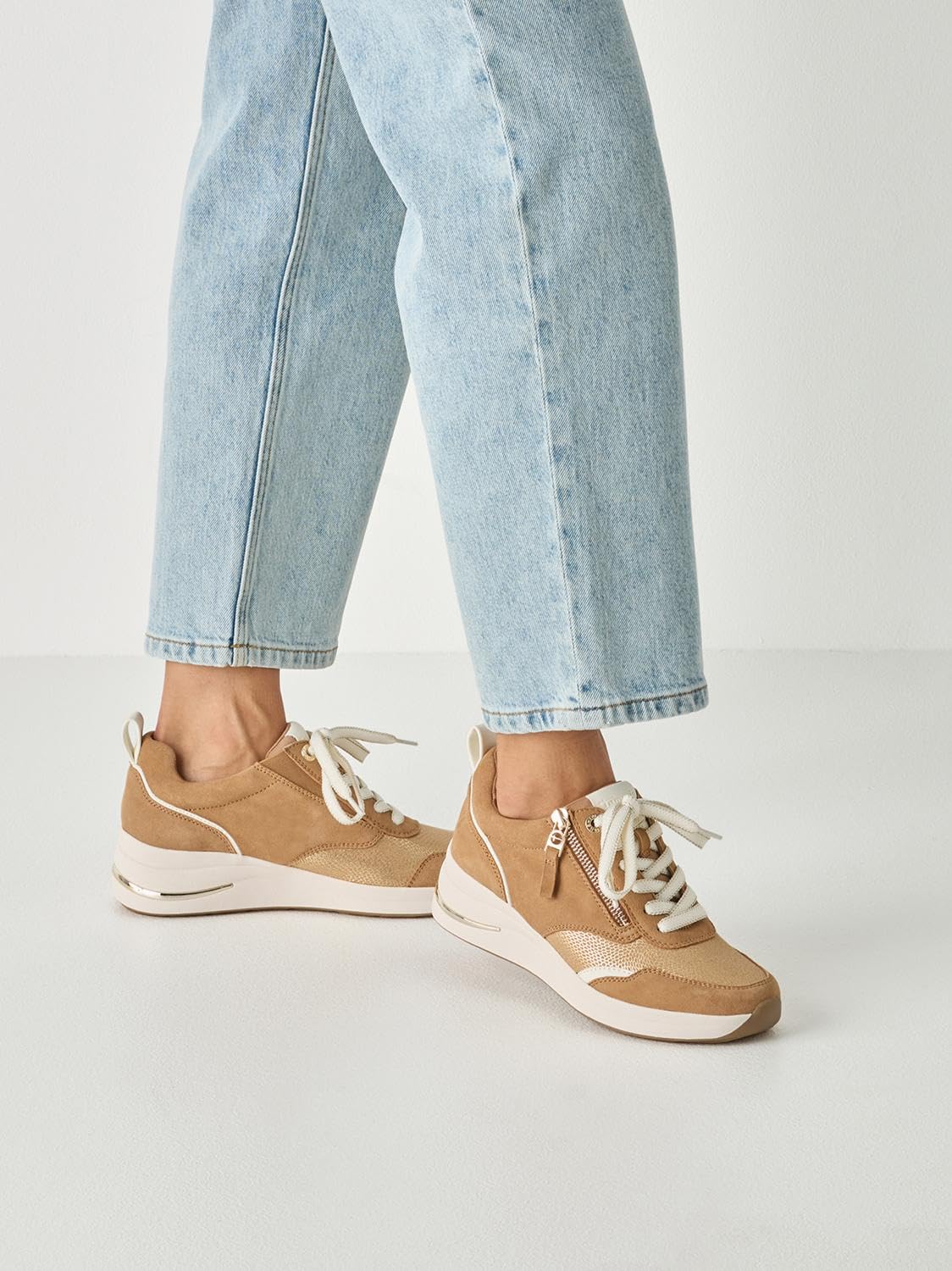 Tamaris Kobiety Tamaris Comfort Damen Sneaker Low 8-83714-43Adidasy