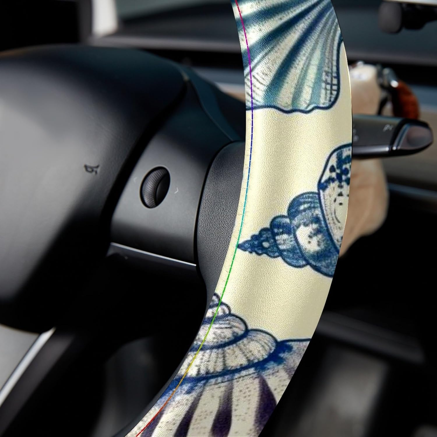 Leather Steering Wheel Cover for Women, with Seashell Printing Universal Fit 14.5-15 inch Anti-Slip Car Steering Wheel Protector Car Interior Accessories for Vehicle SUV Trucks