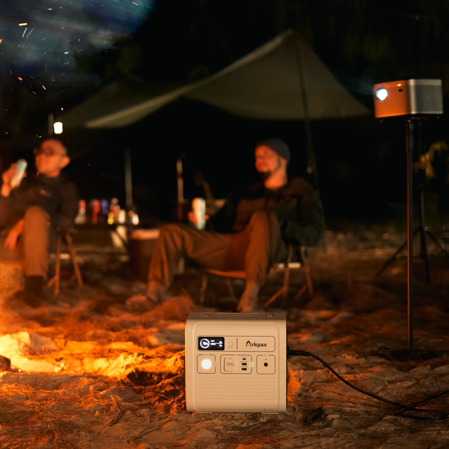 Station électrique portable Titan 1051Wh - Générateur portable pour conditions extrêmes (1200W onde sinusoïdale pure) - 3 méthodes de charge rapide - Idéal camping, VR, voyages et secours domestique -