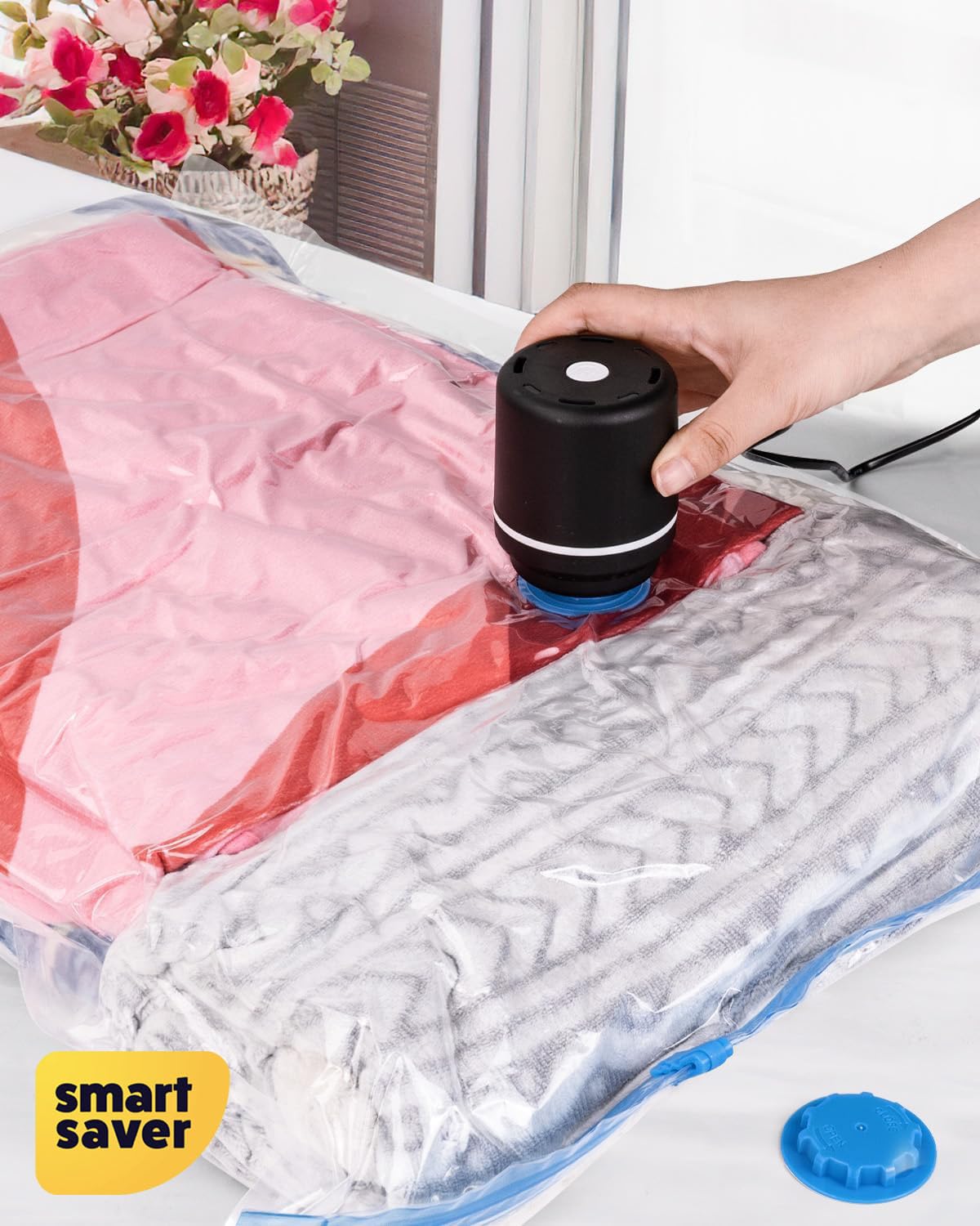 Smart Saver Vacuum Pump for Packing, Electric Pump for Vaccum Storage Bags, Portable Plastic Vacuum Bag Pump for Compression Comforter, Clothing (Storage Bag Not Included)