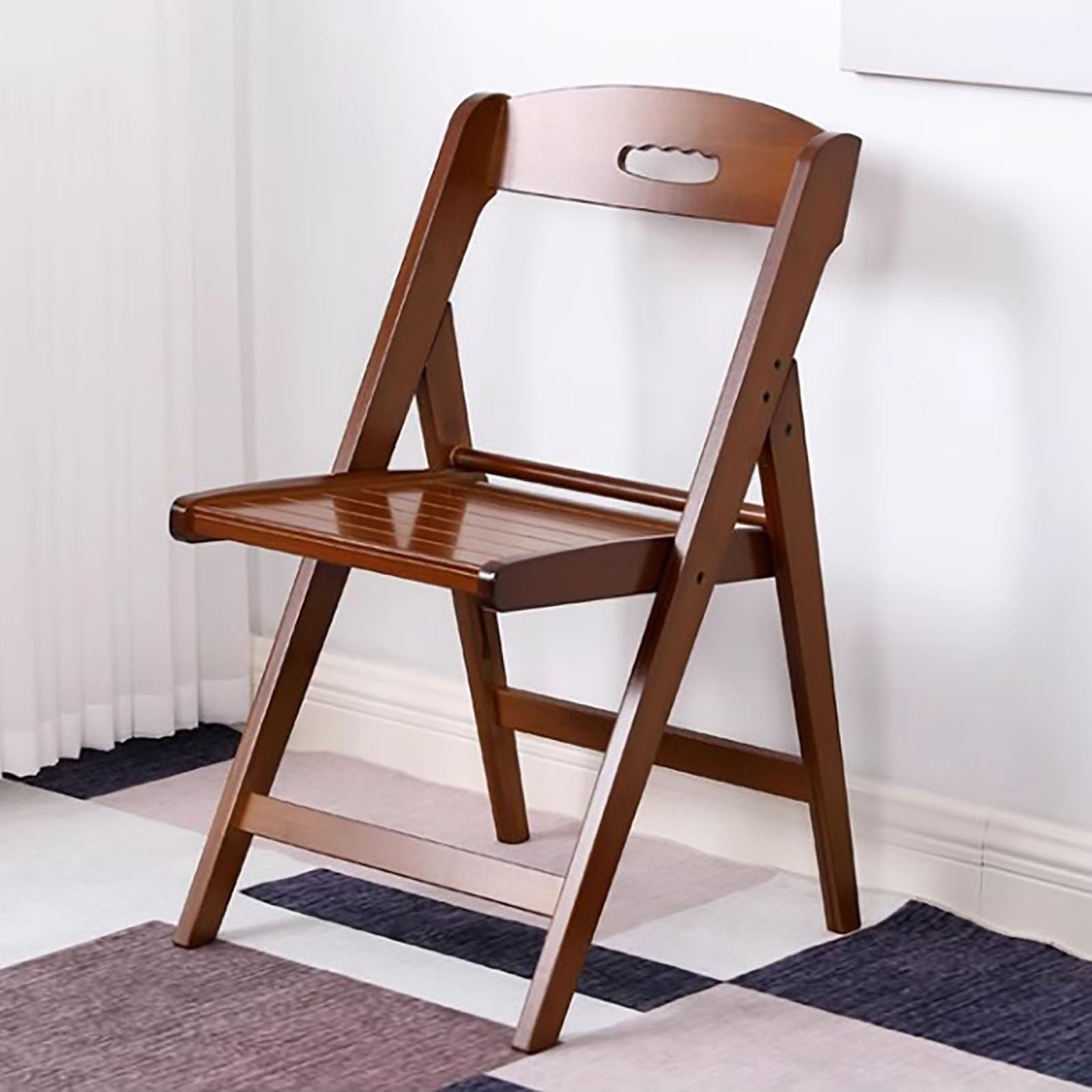 Chaise pliante pour intérieur et extérieur qui résout le manque de place