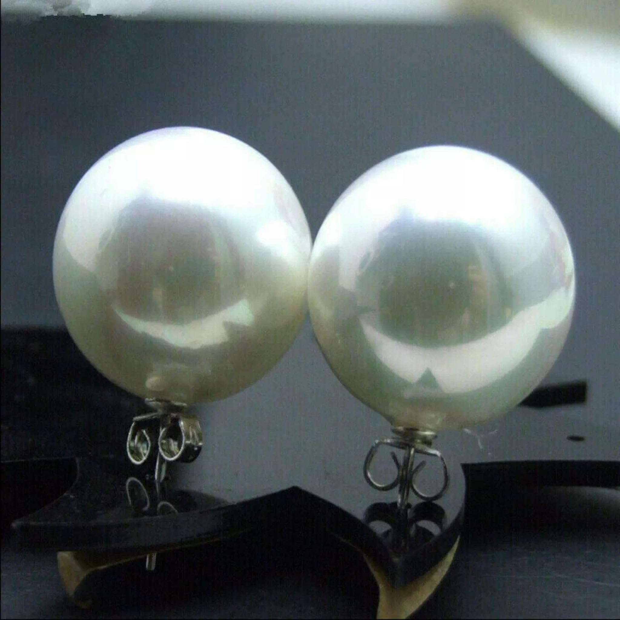 Pendientes de Plata 925 con Perla de Concha Marina Redonda Blanca de 10-11 mm, Regalo para Las Fiestas.