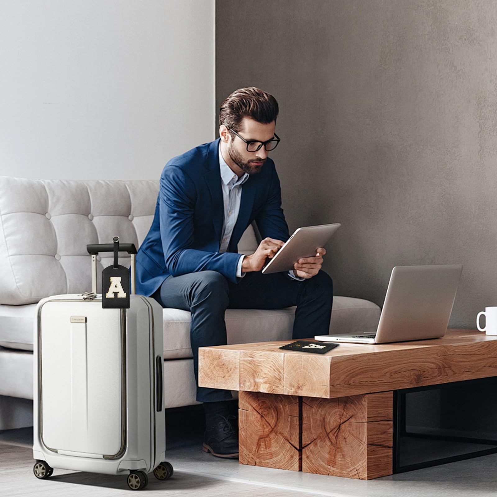 Set di porta passaporto e etichetta per bagagli ZVRSUA con toppa con lettere, custodia per passaporto personalizzata, accessori personalizzati per viaggi, regalo, molto carino per donne, adolescenti